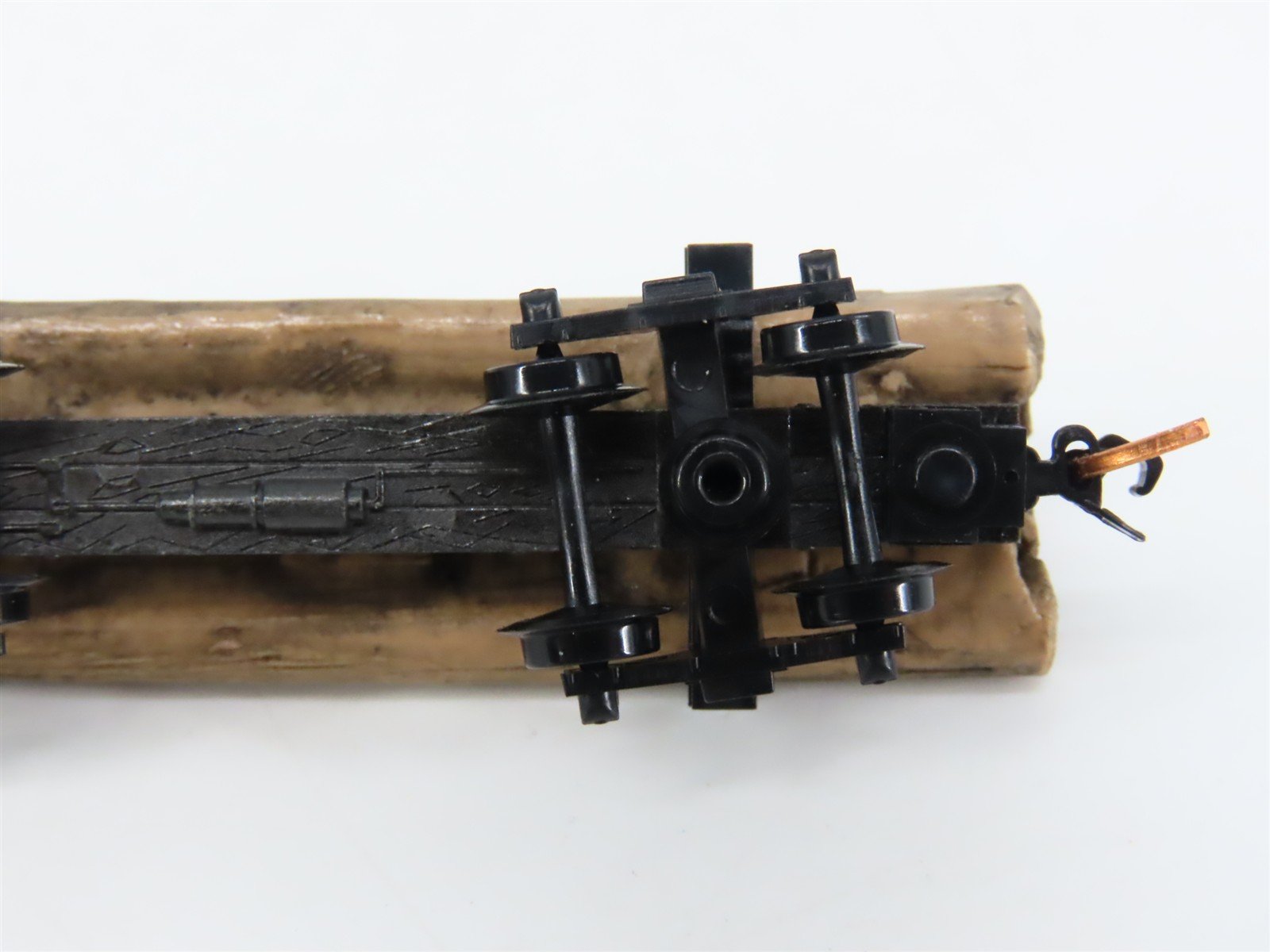 N Scale Micro-Trains 11300530 30' Log Car RTR