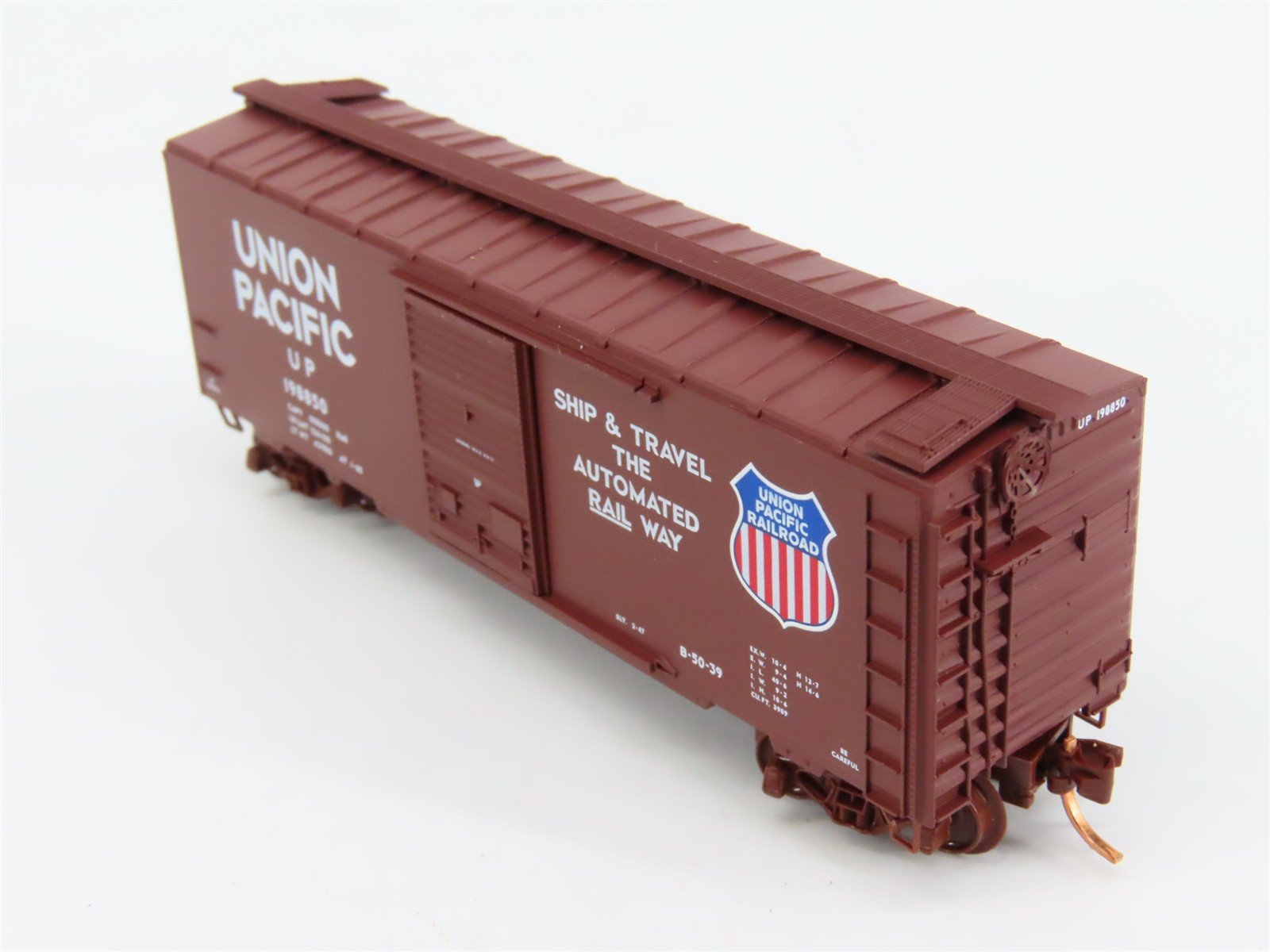N Scale Micro-Trains 02000710 UP Union Pacific 40' Box Car 198850 RTR