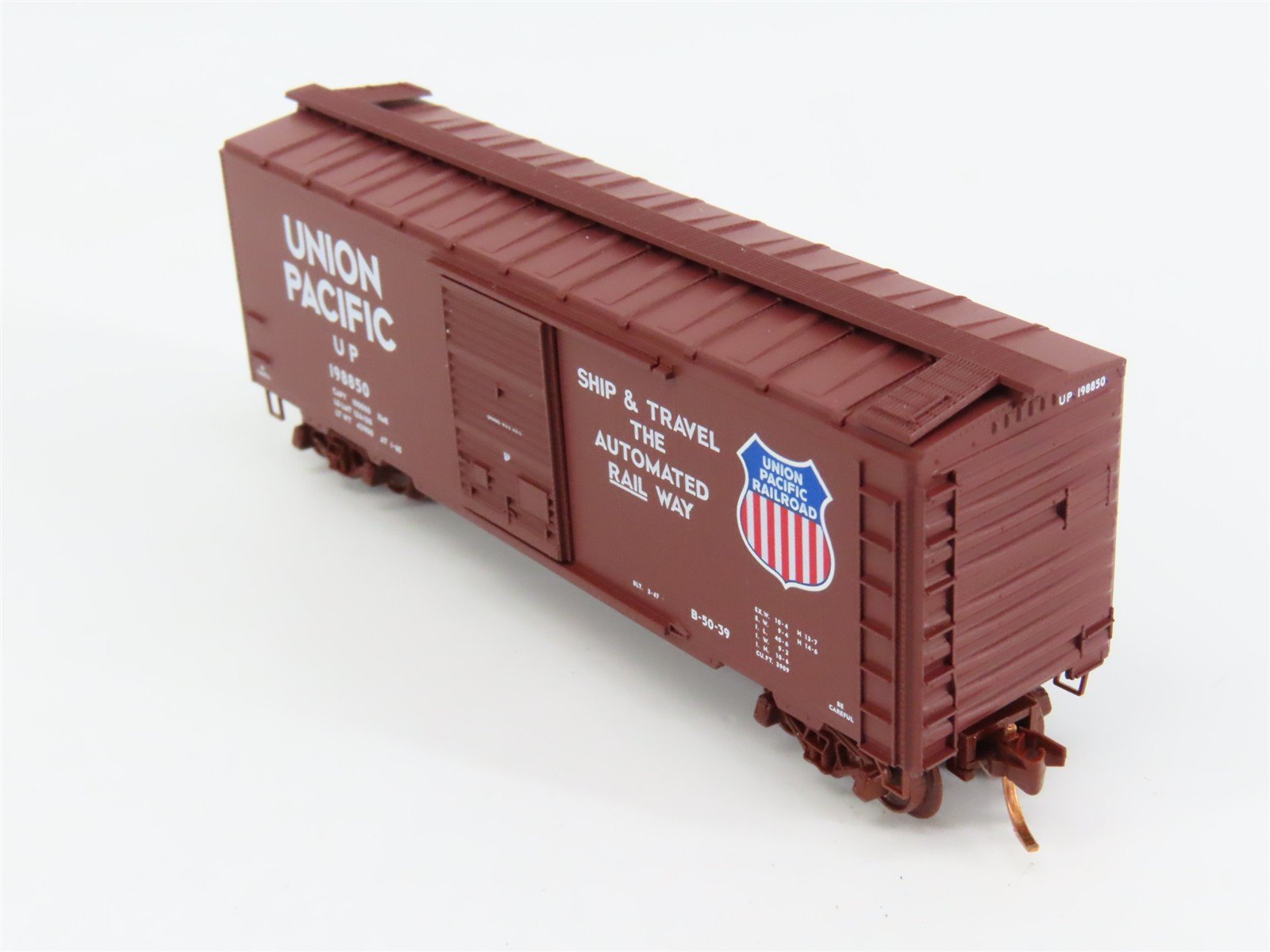 N Scale Micro-Trains 02000710 UP Union Pacific 40' Box Car 198850 RTR