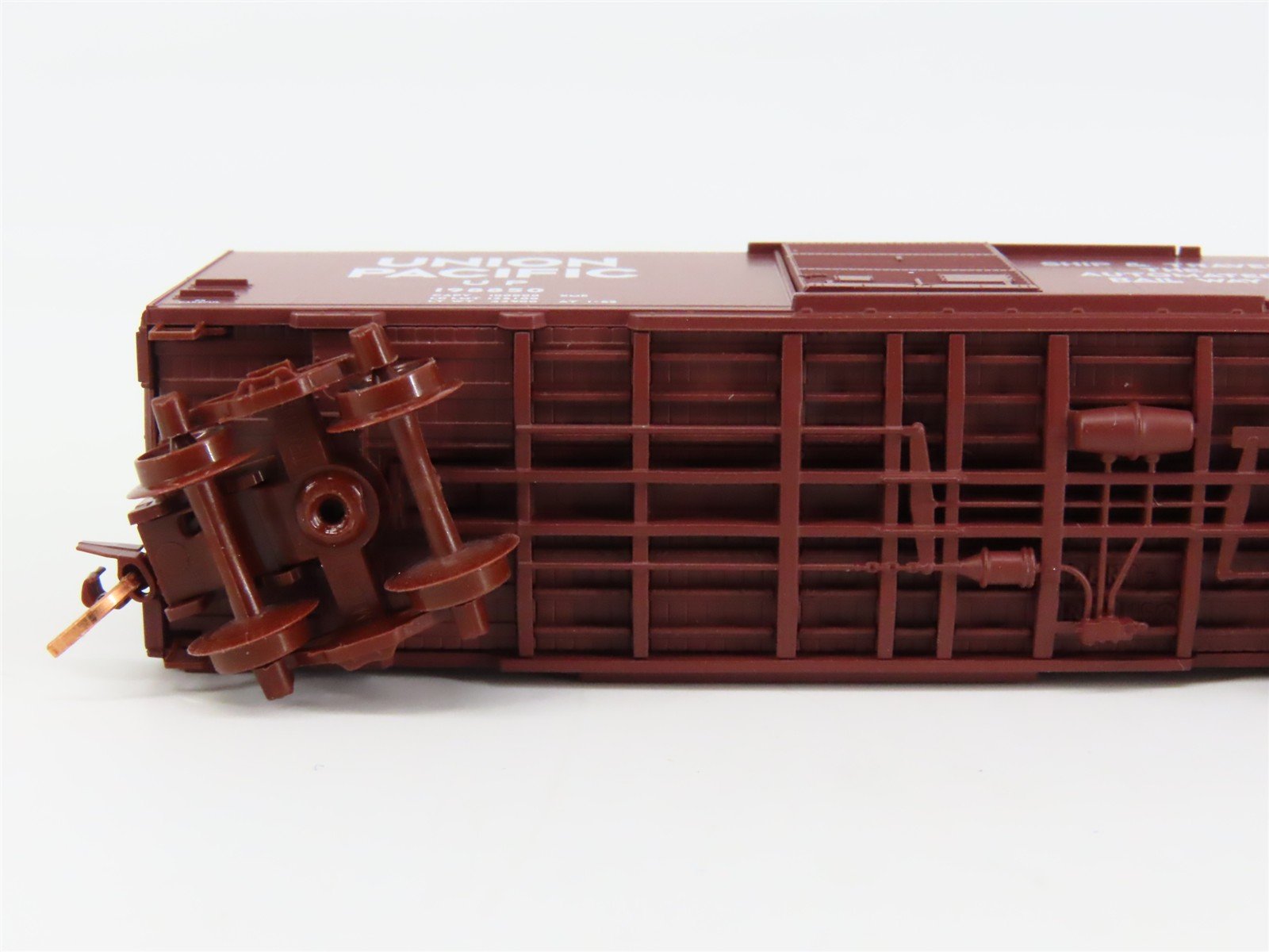 N Scale Micro-Trains 02000710 UP Union Pacific 40' Box Car 198850 RTR