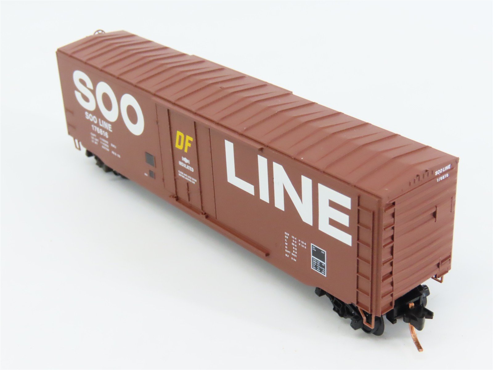 N Scale Micro-Trains 03800400 Soo Line 50' Box Car 176816 RTR