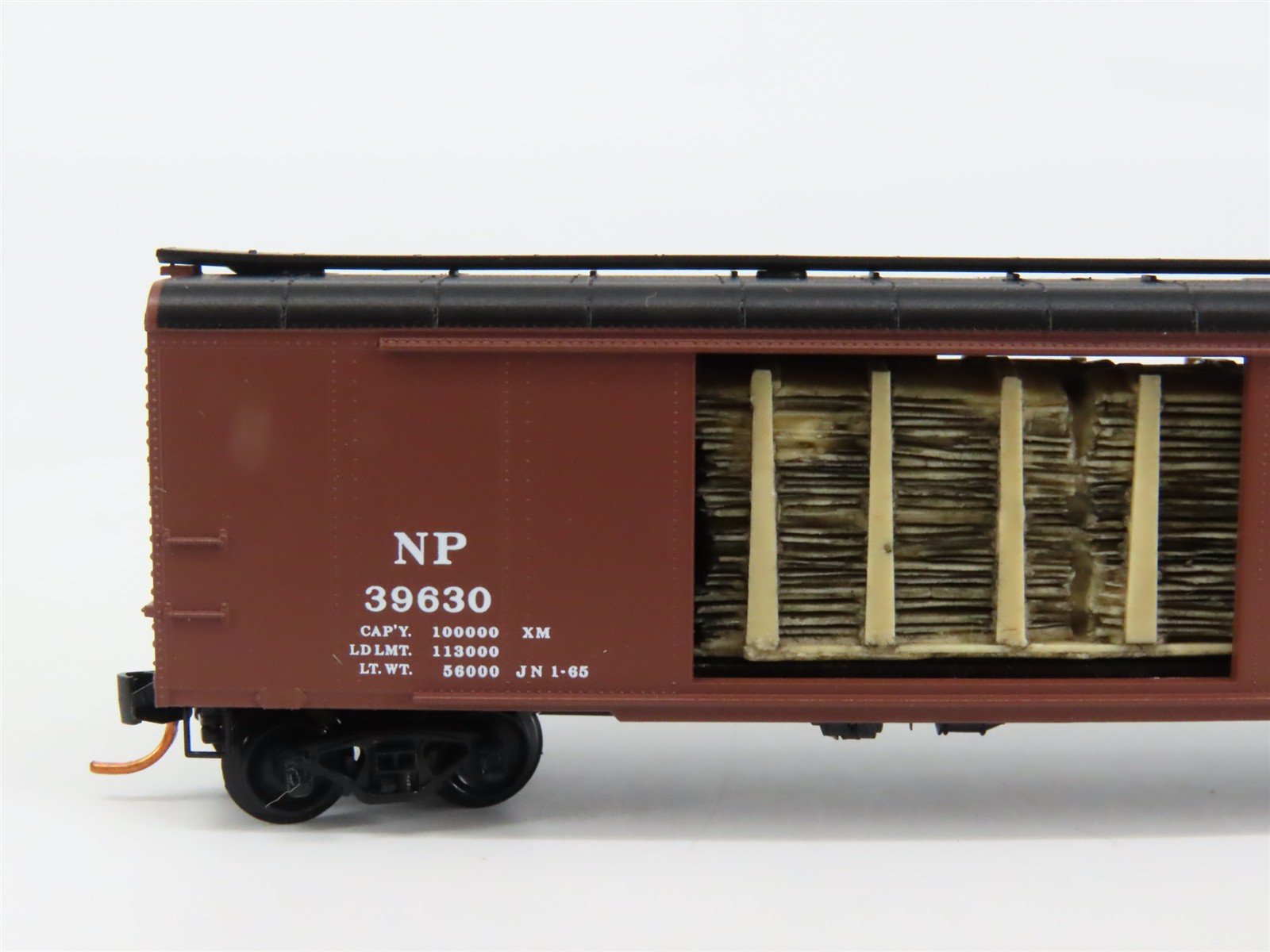 N Scale Micro-Trains 07900020 NP Northern Pacific 50' Box Car 39630 RTR