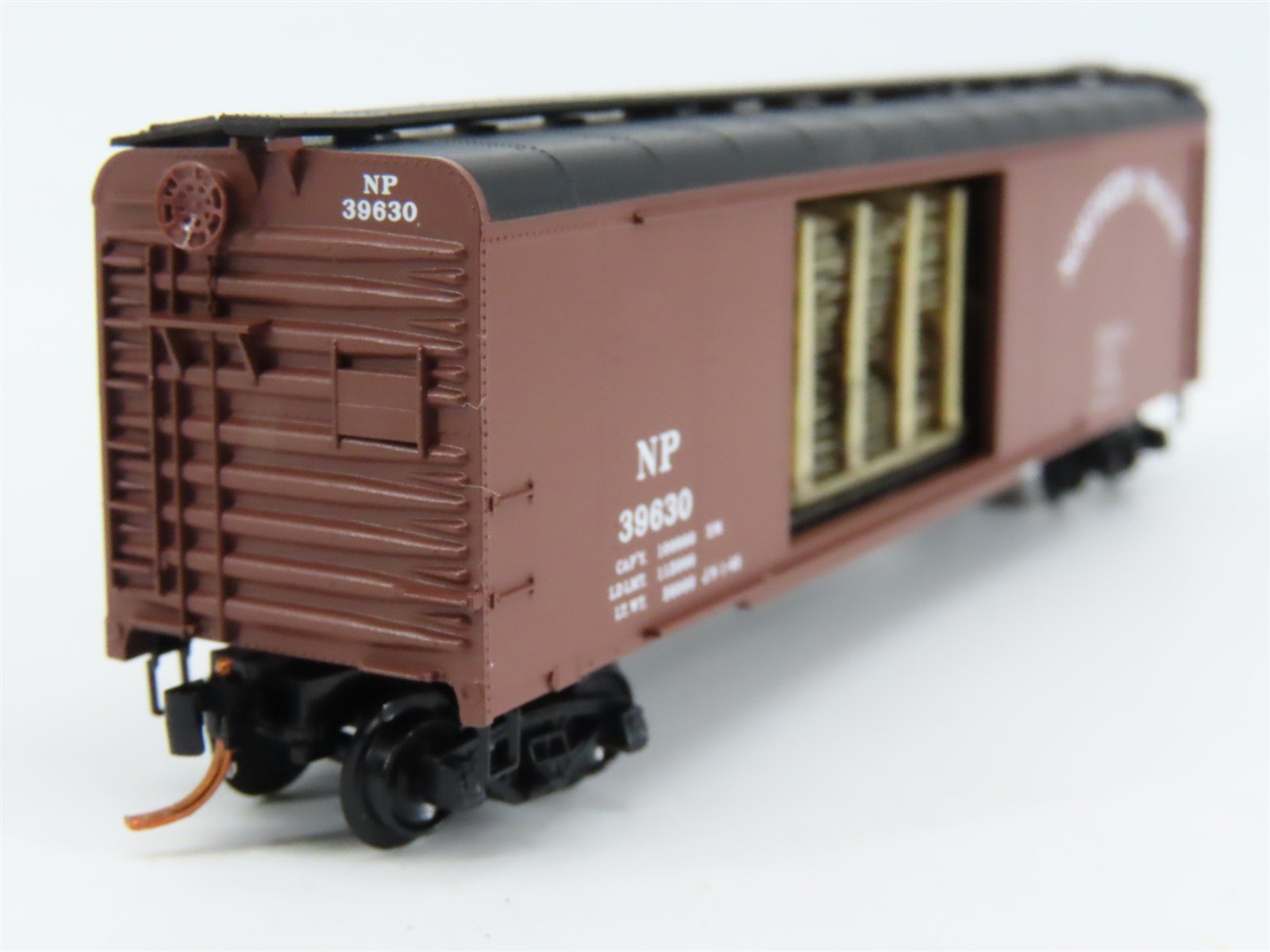 N Scale Micro-Trains 07900020 NP Northern Pacific 50' Box Car 39630 RTR