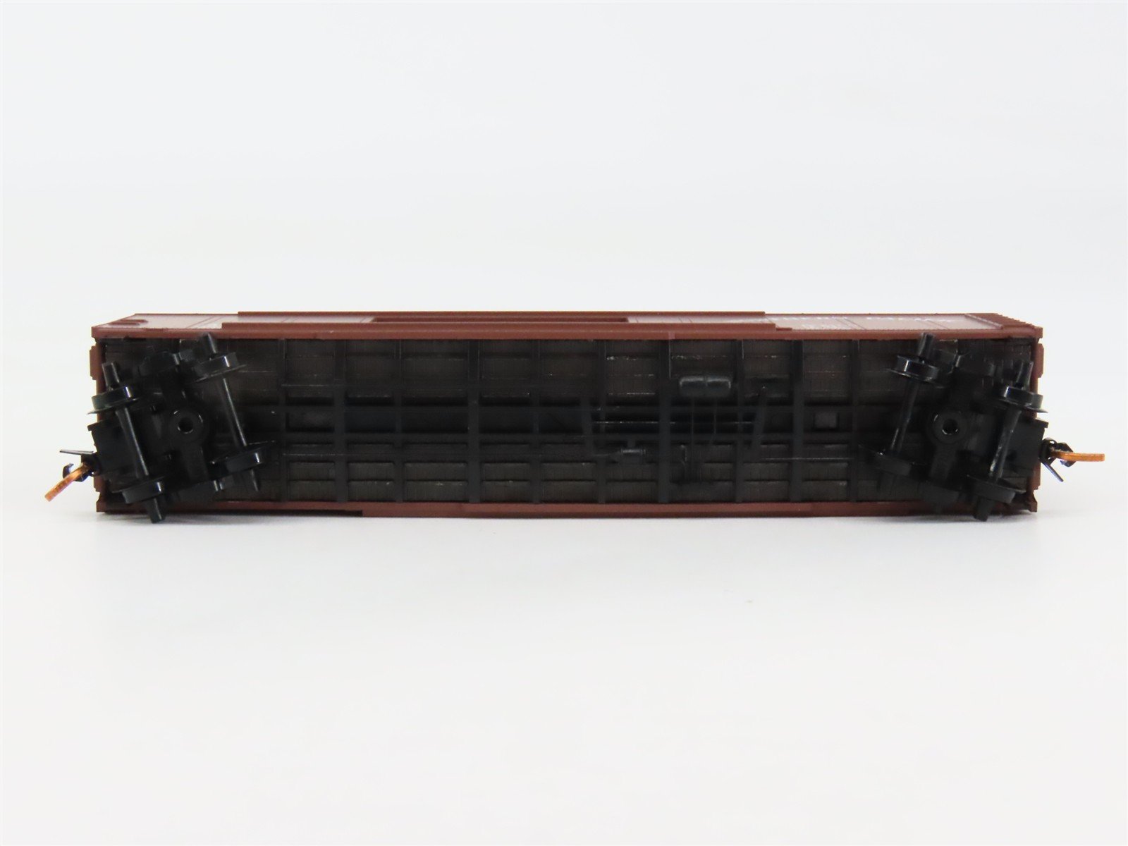 N Scale Micro-Trains 07900020 NP Northern Pacific 50' Box Car 39630 RTR