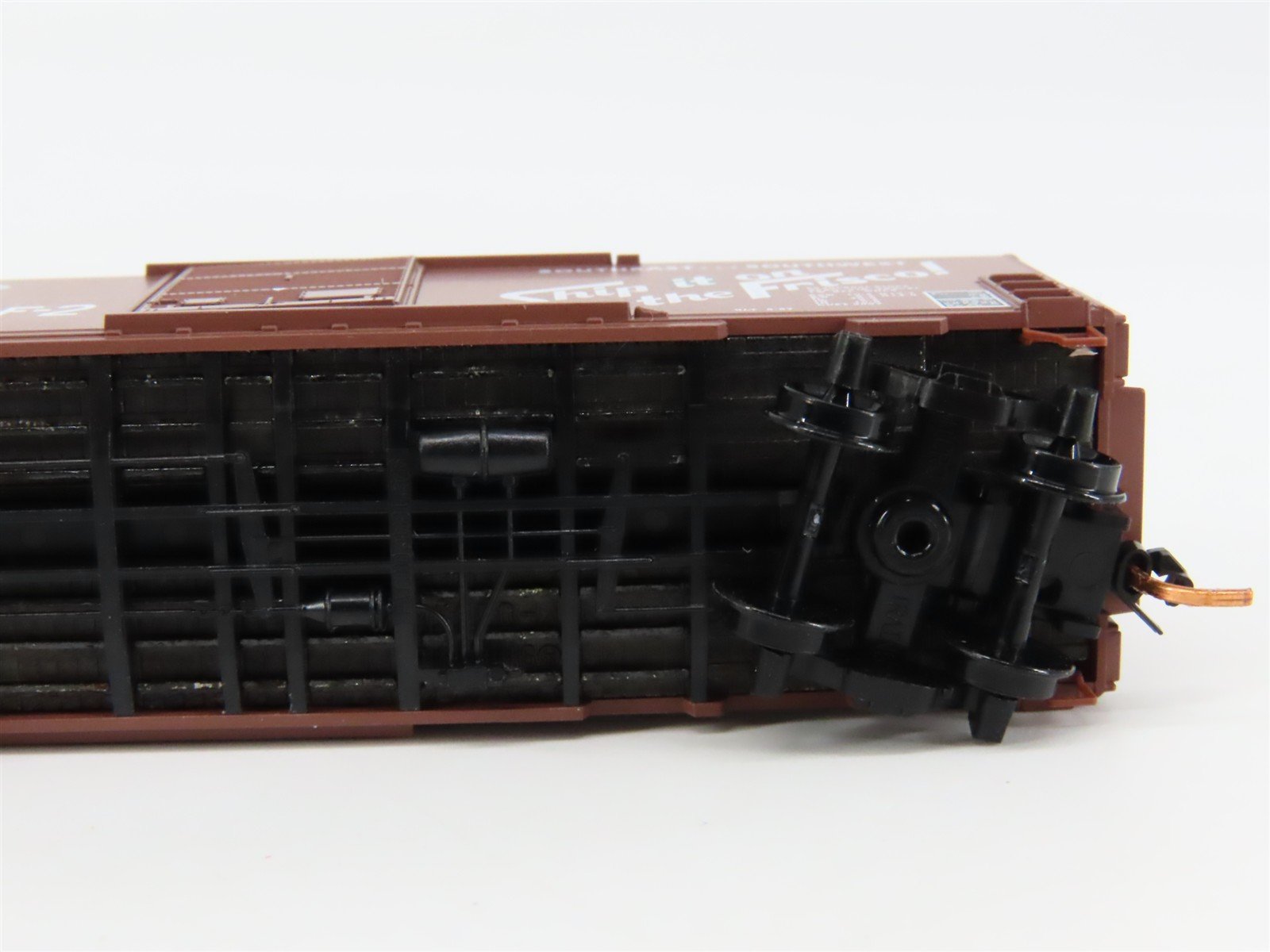 N Scale Micro-Trains 02400370 SL-SF St. Louis - San Francisco 40' Box Car RTR