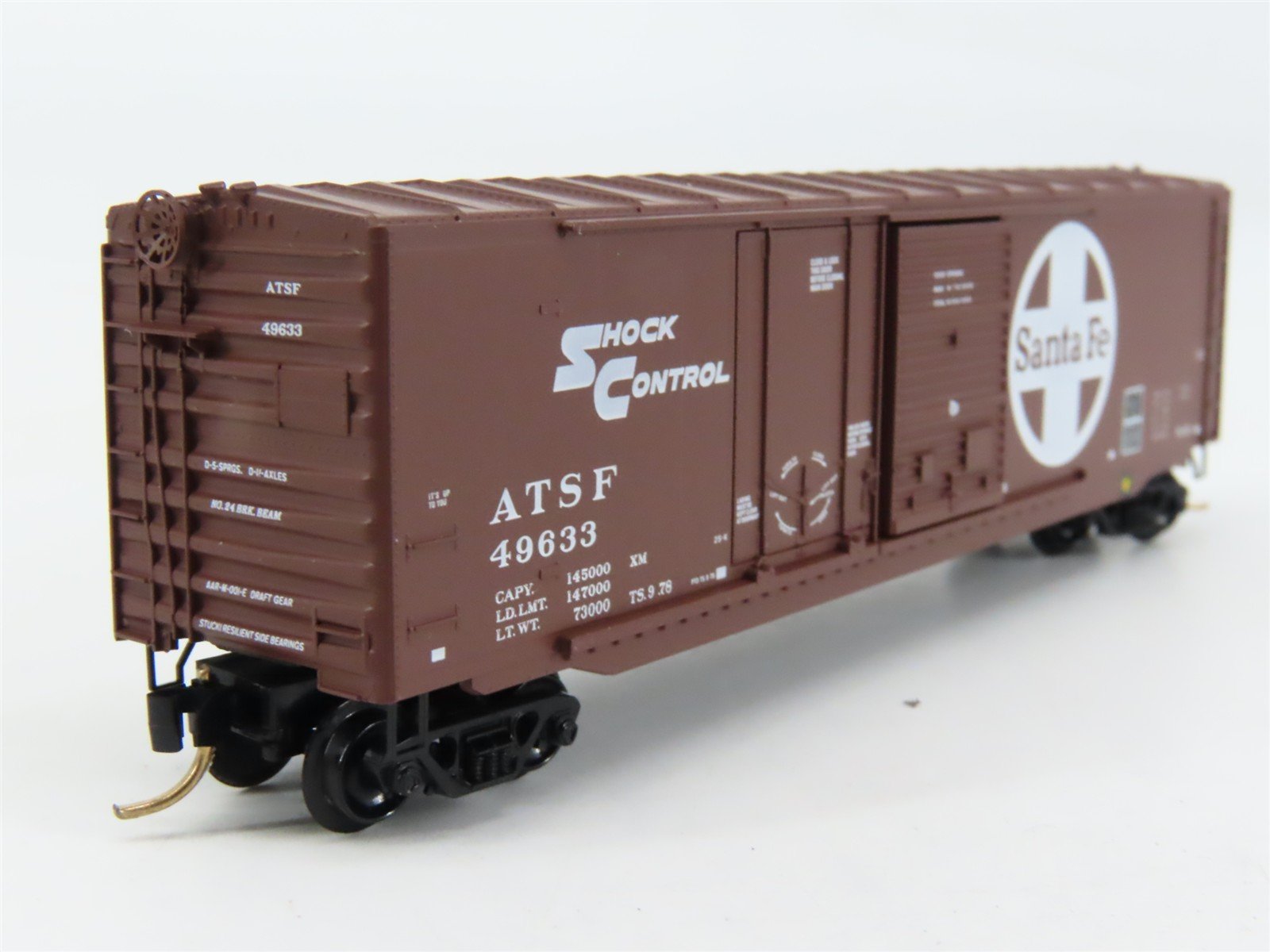 N Scale Micro-Trains 07700140 ATSF Santa Fe 50' Box Car 49633 RTR