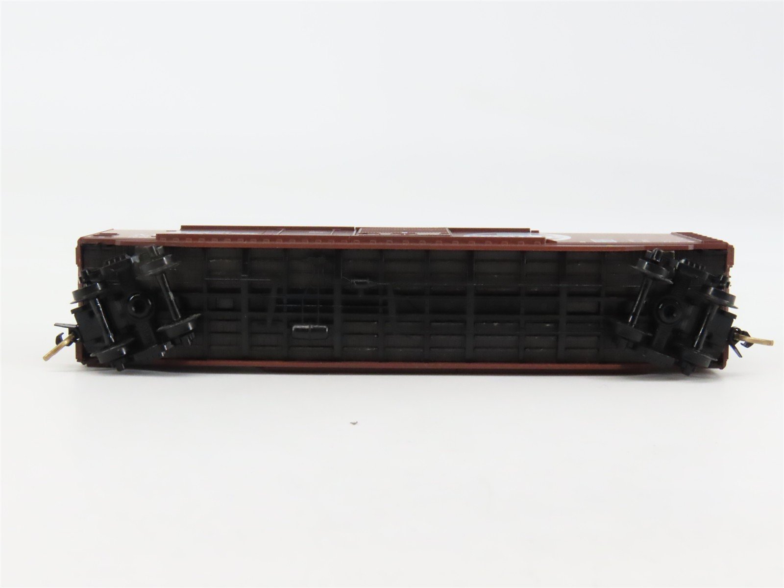 N Scale Micro-Trains 07700140 ATSF Santa Fe 50' Box Car 49633 RTR