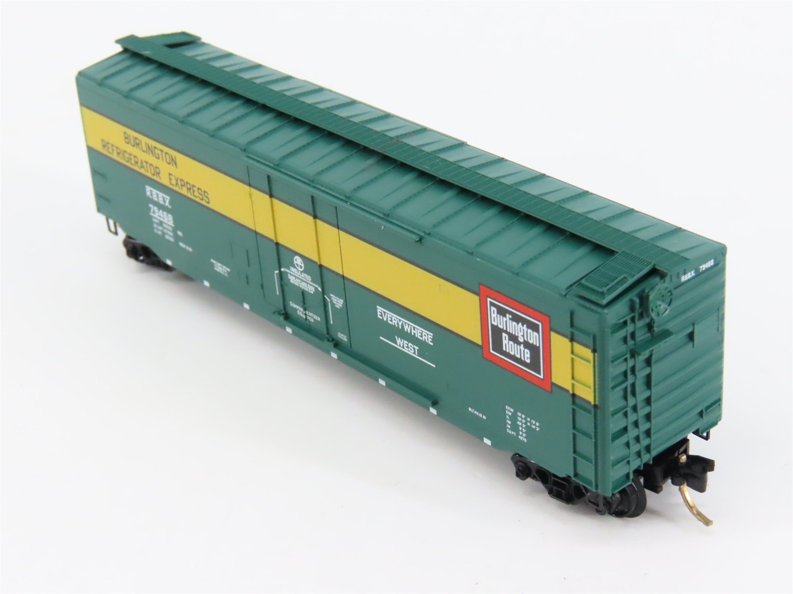 N Scale Micro-Trains 32370 RBBX Chicago, Burlington & Quincy 50' Box Car RTR