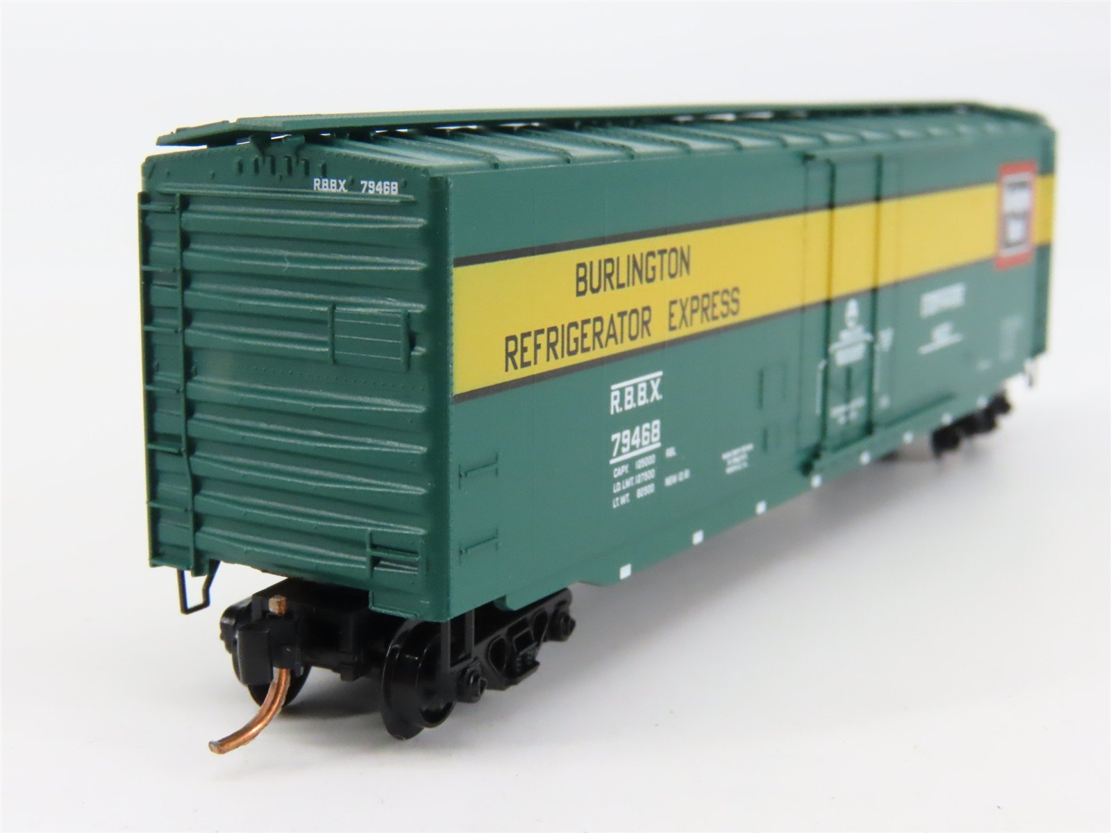 N Scale Micro-Trains 32370 RBBX Chicago, Burlington & Quincy 50' Box Car RTR