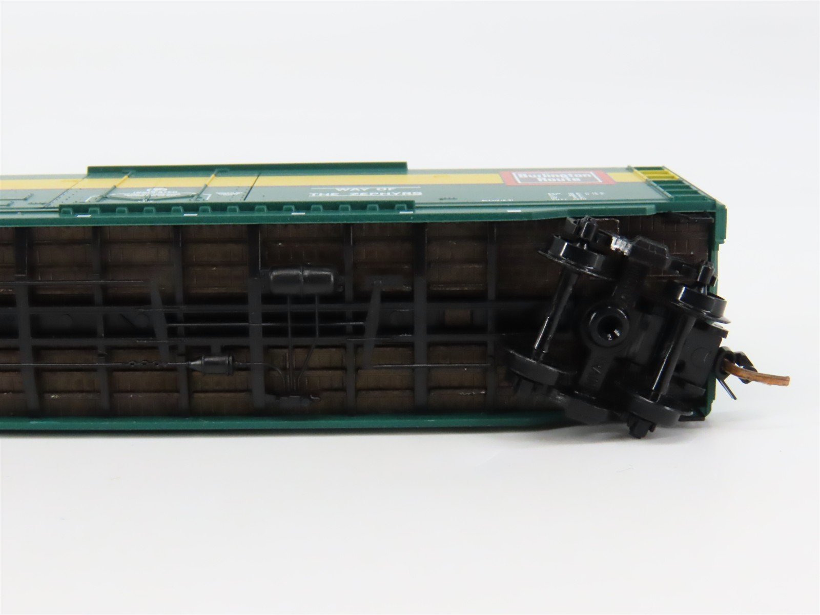 N Scale Micro-Trains 32370 RBBX Chicago, Burlington & Quincy 50' Box Car RTR