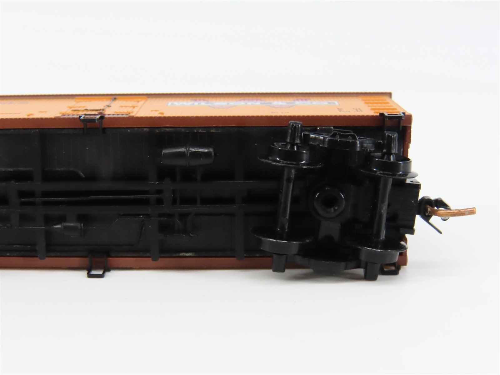 N Scale Micro-Trains 58540 WCLX Wilson Car Lines 36' Reefer 9259 RTR