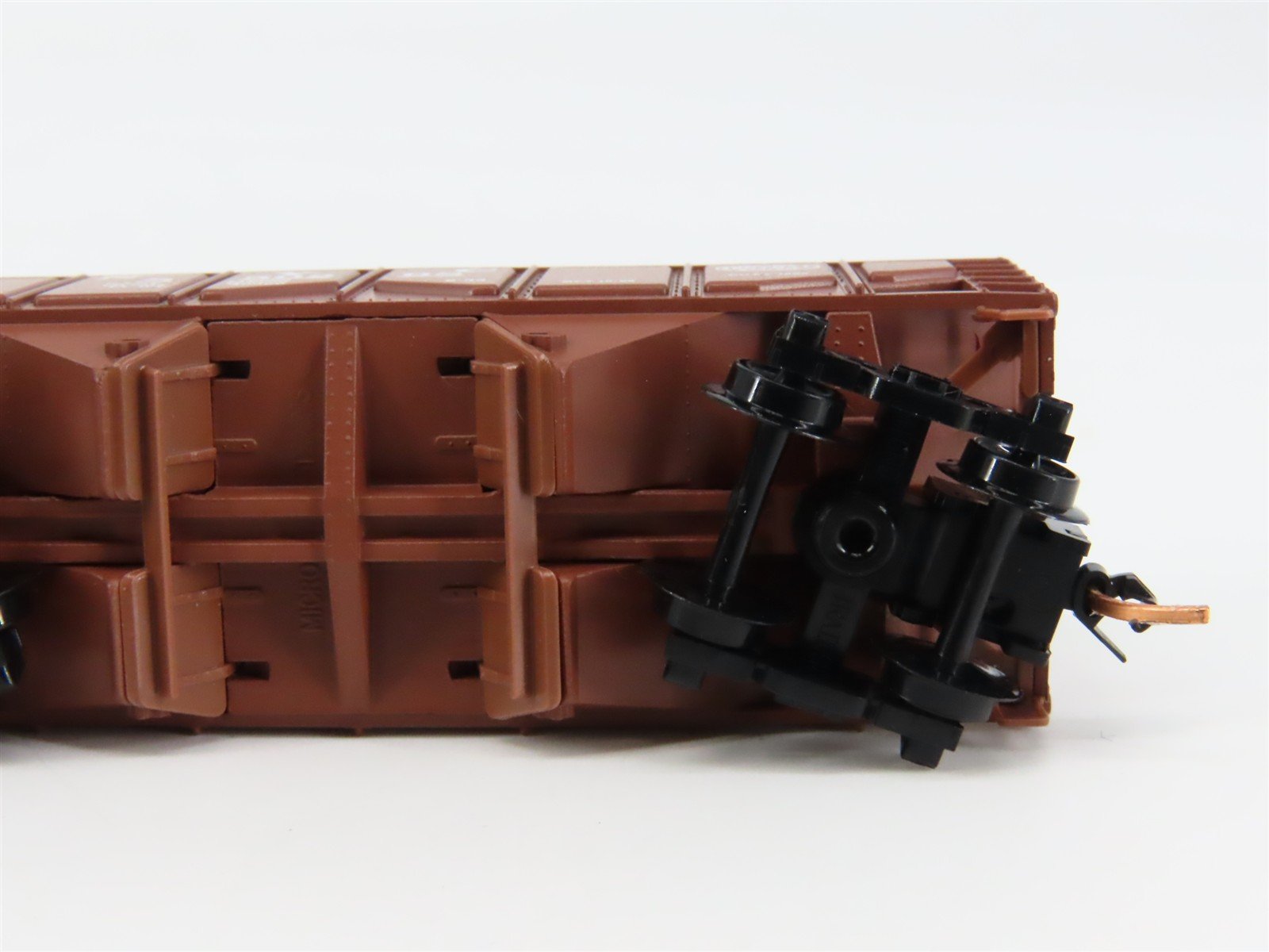 N Scale Micro-Trains 08500021 NYC New York Central 33' Hopper 850268 RTR