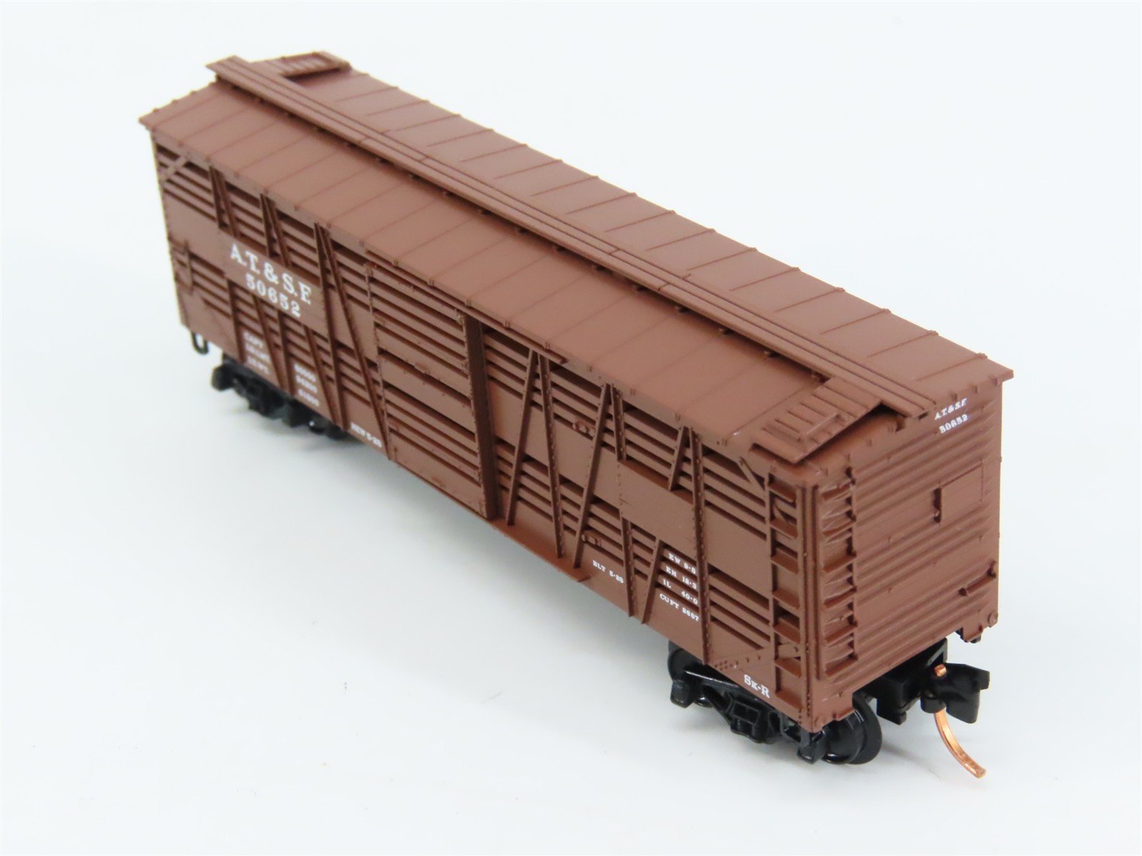 N Scale Micro-Trains 35080 ATSF Santa Fe 40' Stock/Cattle Car 50652 RTR