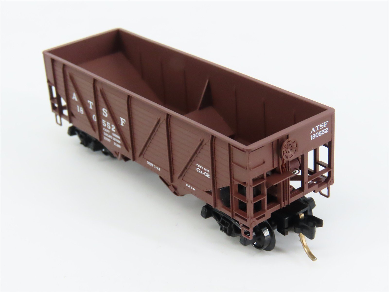 N Scale Micro-Trains 57010 ATSF Santa Fe 33' Hopper 180552 RTR