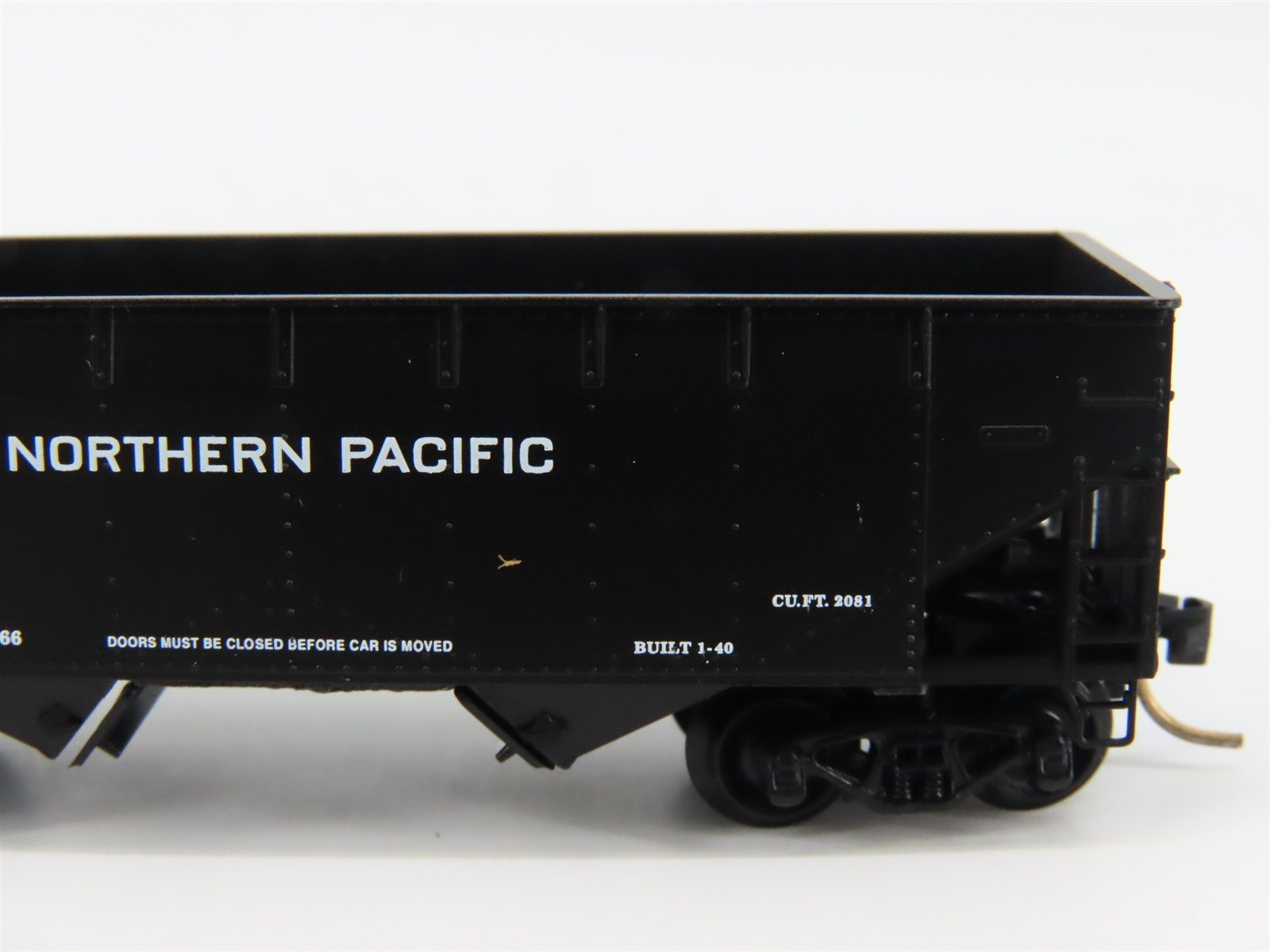N Scale Micro-Trains 55080 NP Northern Pacific 33' Hopper 70224 RTR