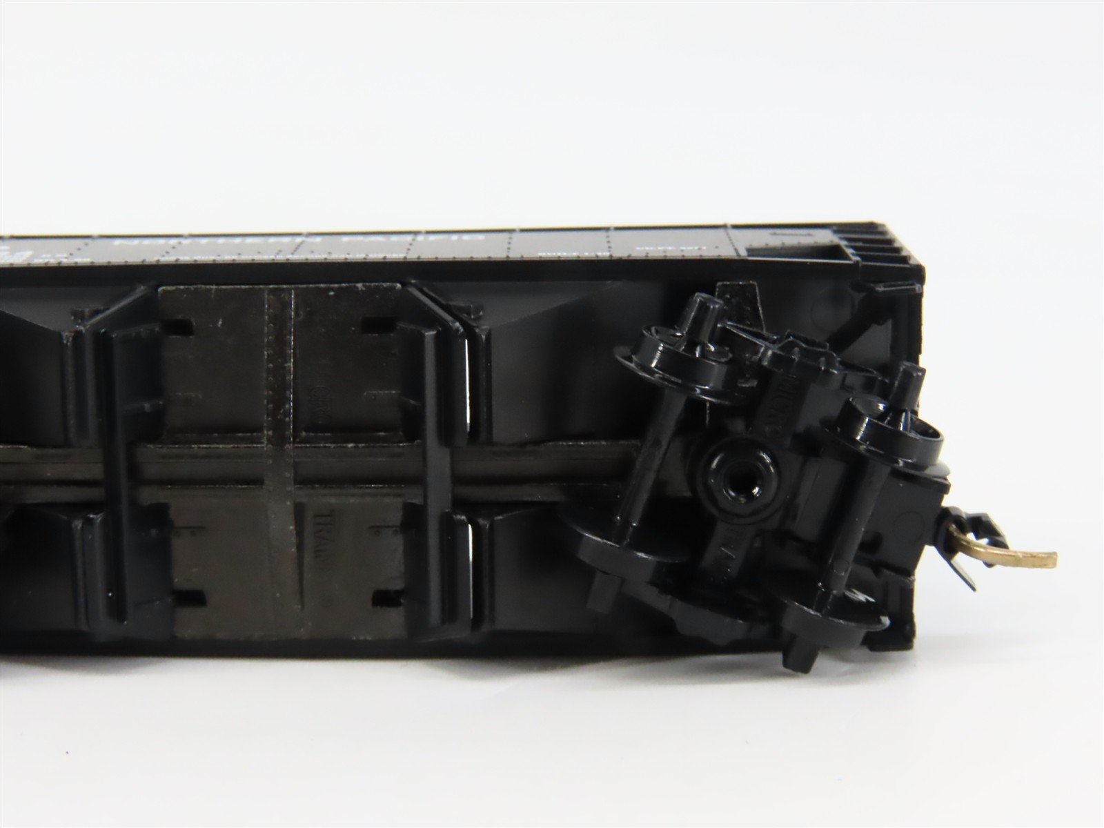 N Scale Micro-Trains 55080 NP Northern Pacific 33' Hopper 70224 RTR