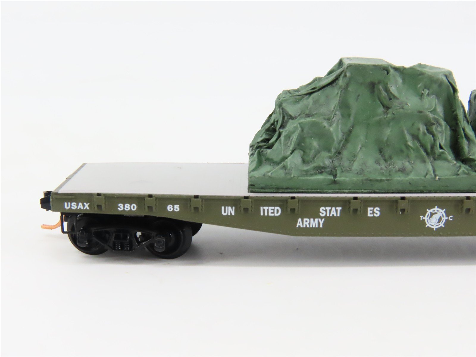 N Scale Micro-Trains 45180 USAX United States Army 50' Flat Car 38065 RTR
