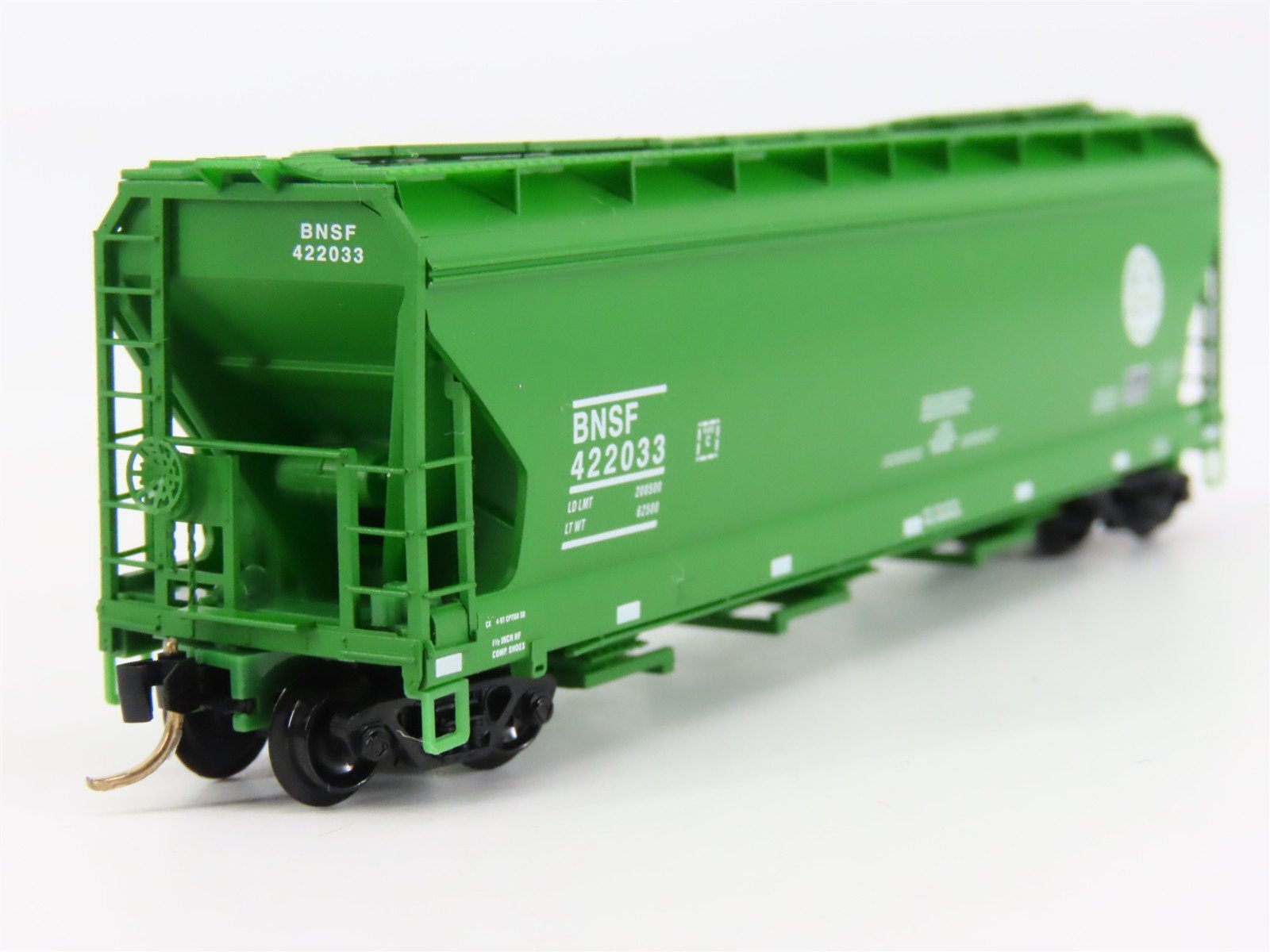 N Scale Micro-Trains 94110 BNSF Railway Hopper 422033 RTR