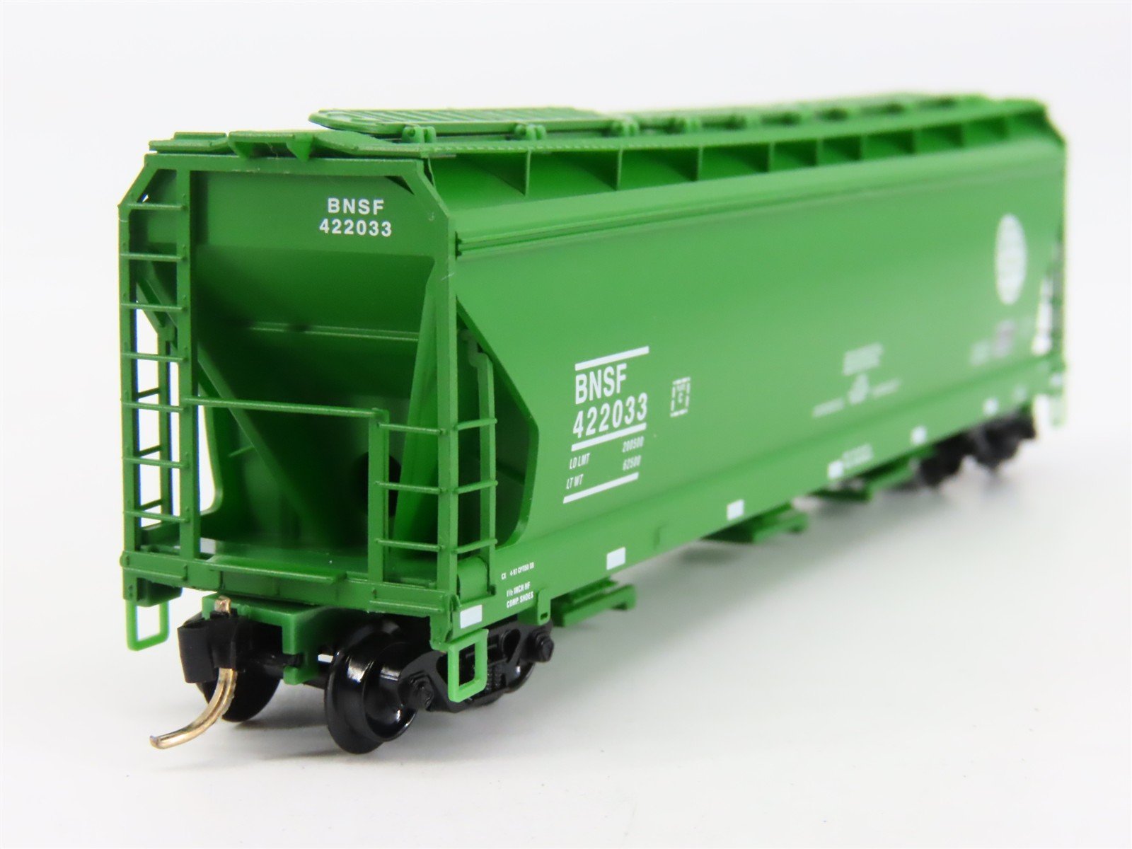 N Scale Micro-Trains 94110 BNSF Railway Hopper 422033 RTR