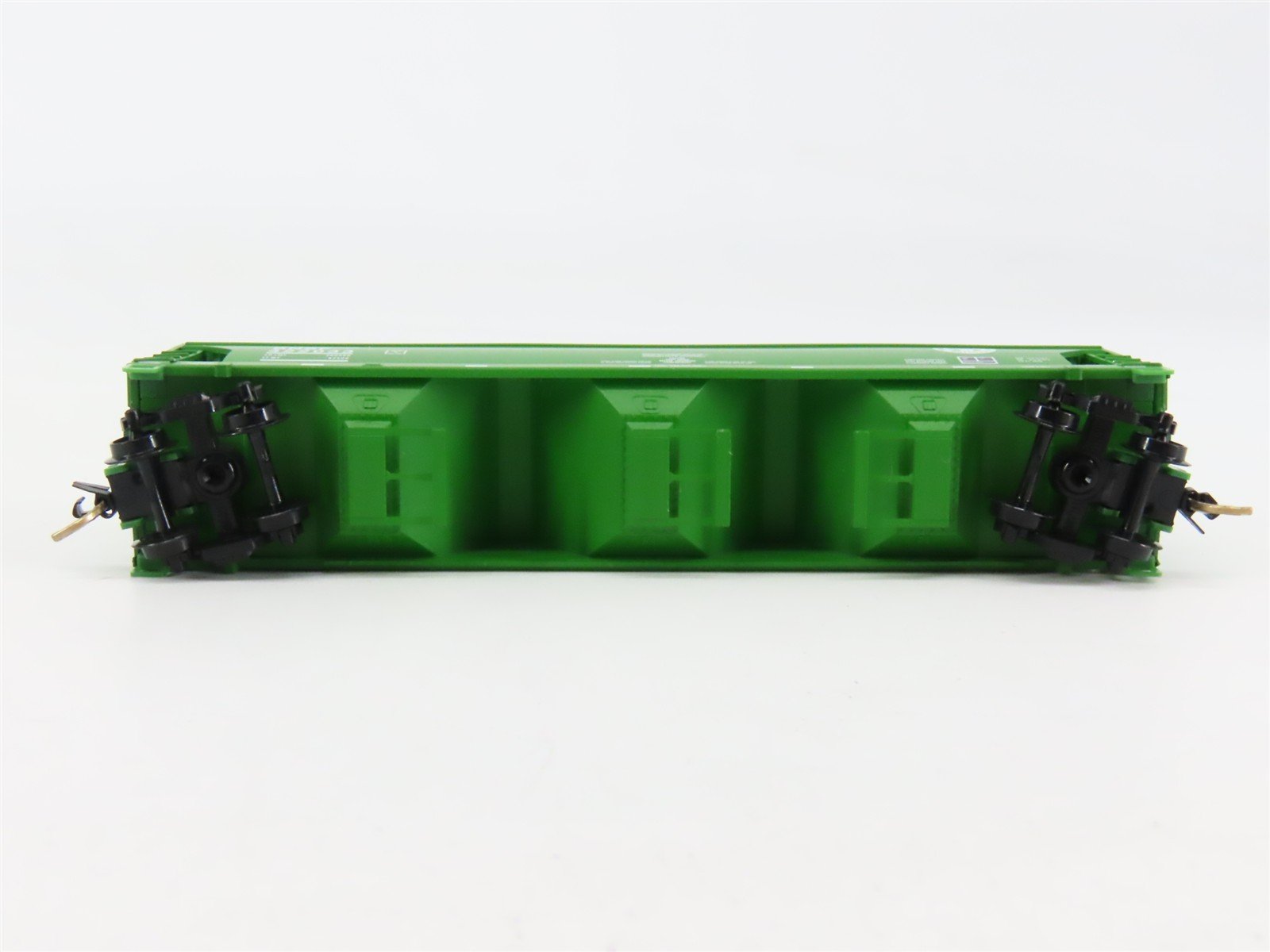 N Scale Micro-Trains 94110 BNSF Railway Hopper 422033 RTR