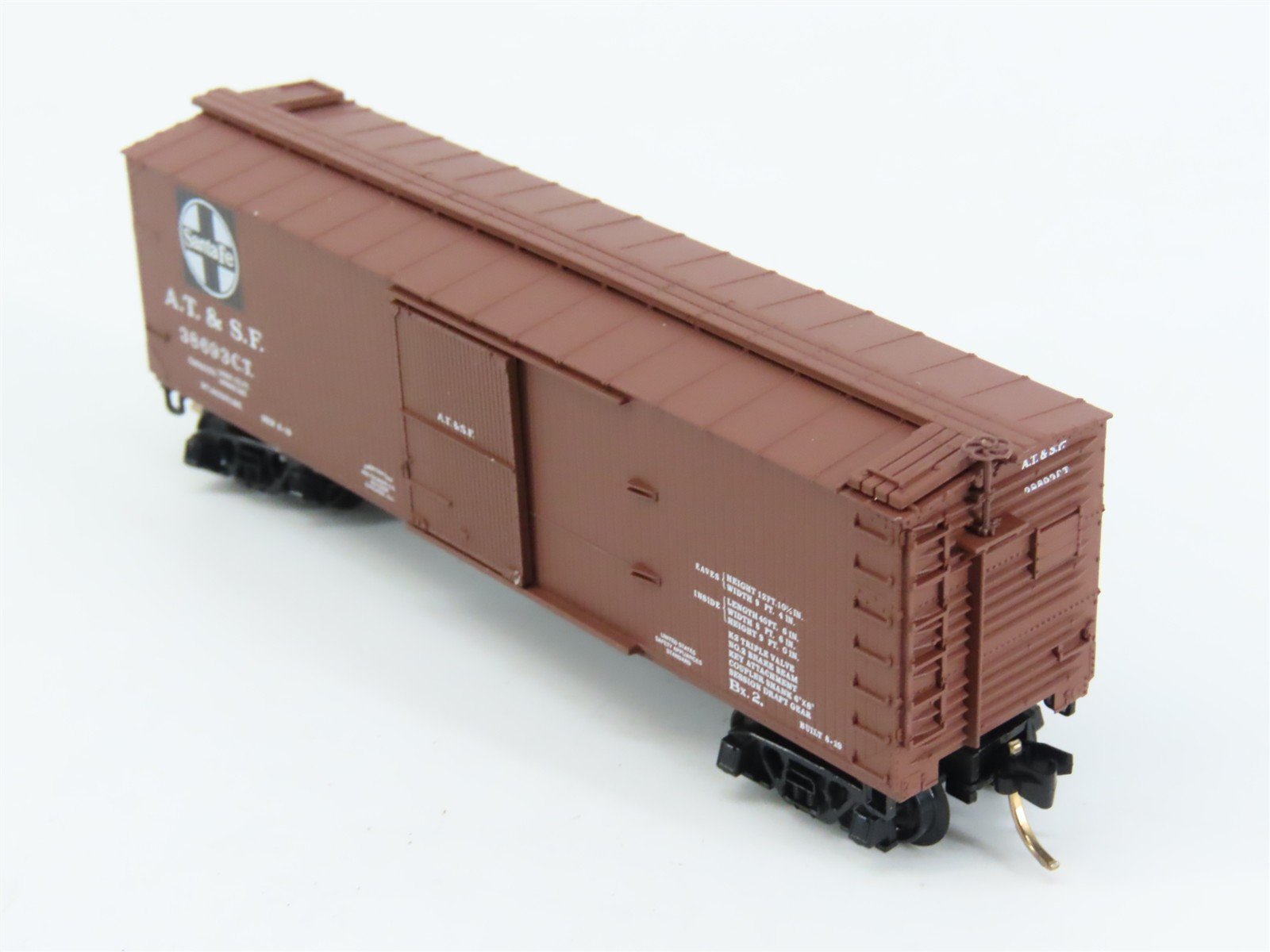 N Scale Micro-Trains 39060 ATSF Santa Fe 40' Box Car 38693 RTR