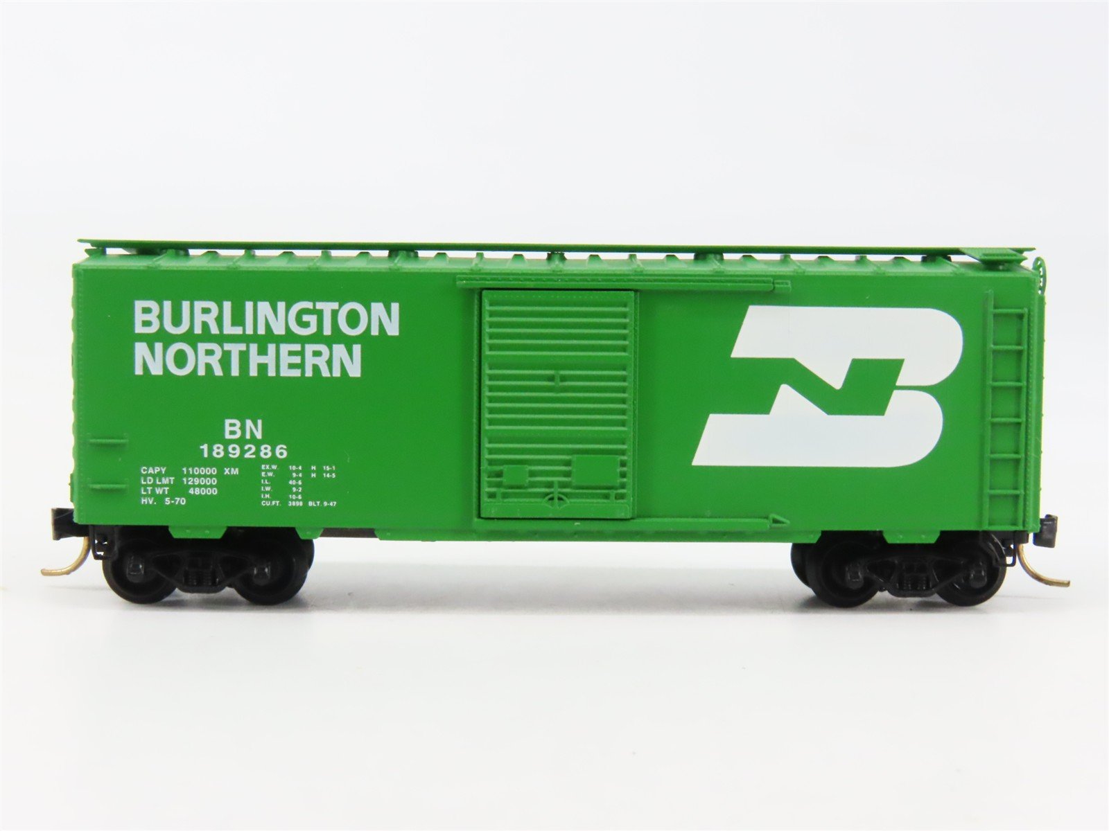 N Scale Micro-Trains 20306/1 BN Burlington Northern 40' Box Car 189286 RTR