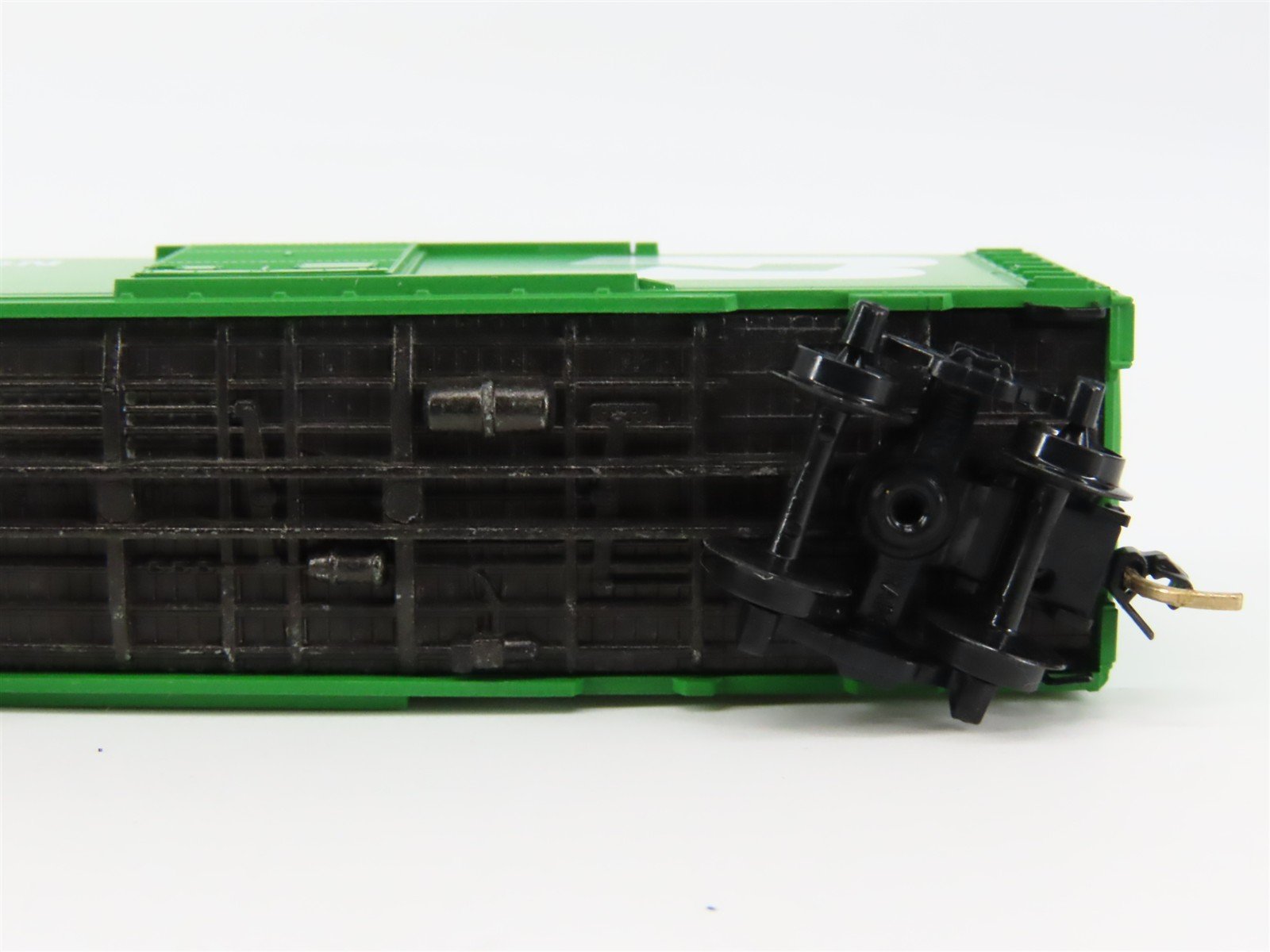 N Scale Micro-Trains 20306/1 BN Burlington Northern 40' Box Car 189286 RTR