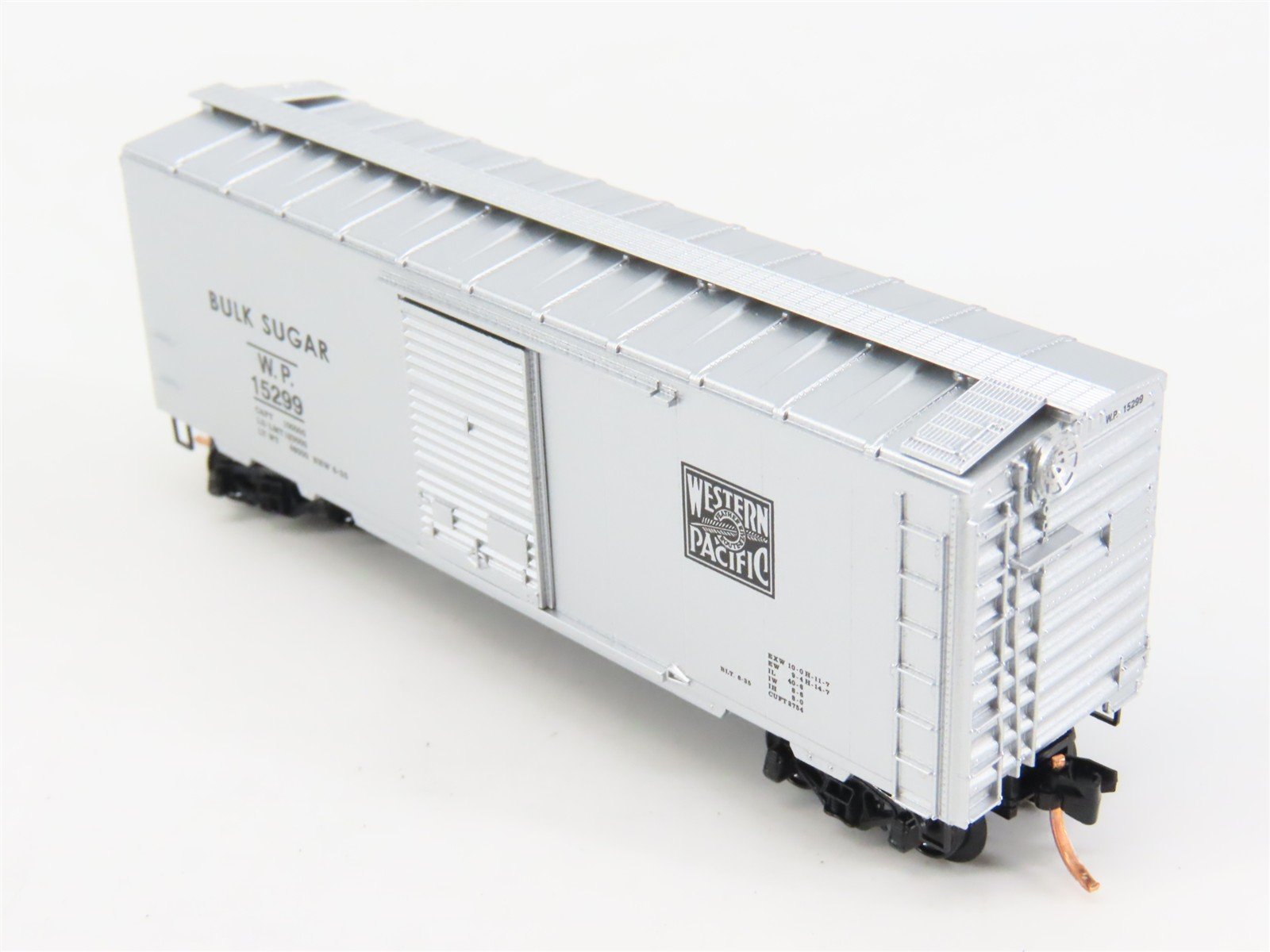 N Scale Micro-Trains 20076 WP Western Pacific 40' Box Car 15299 RTR