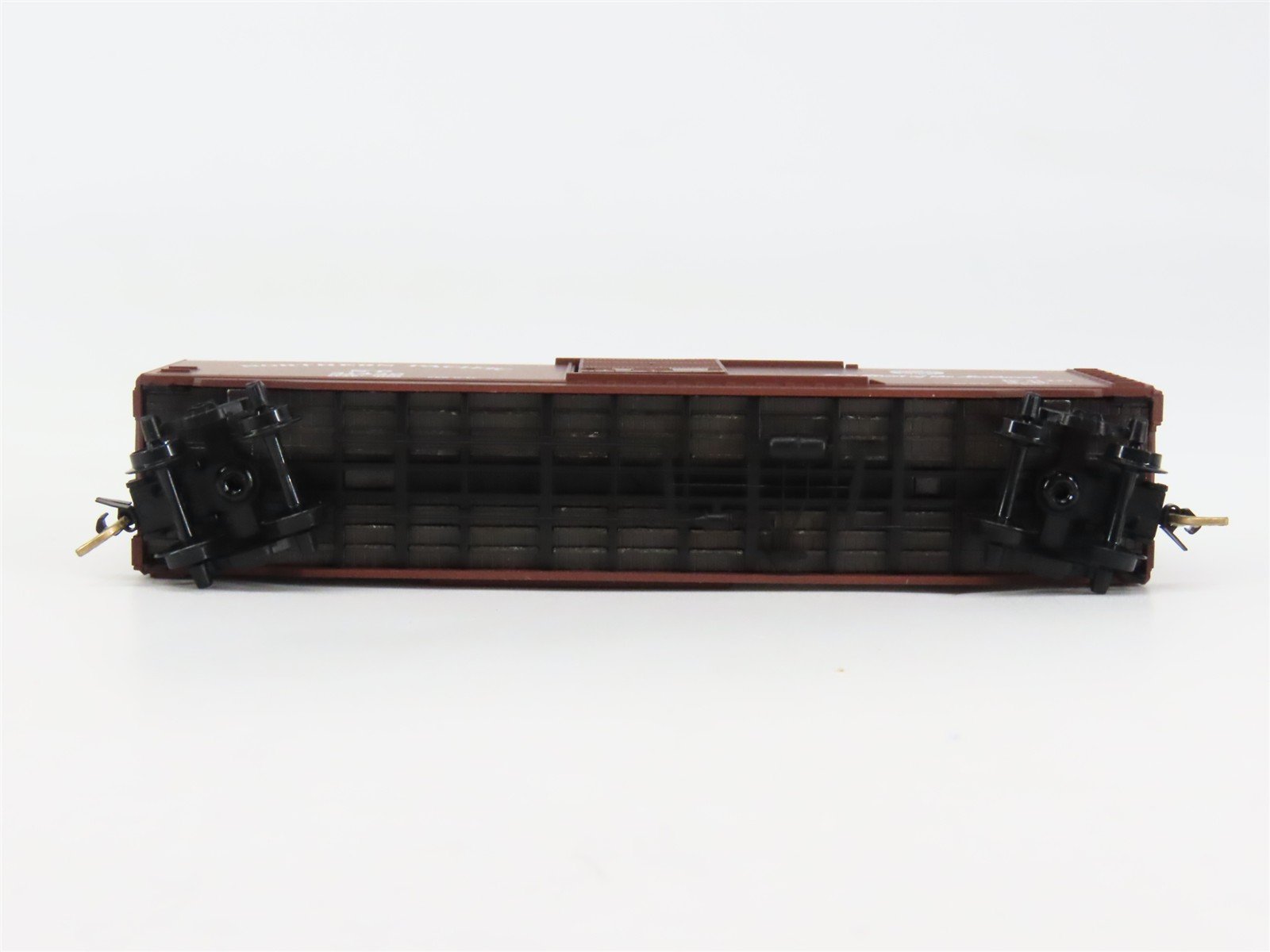 N Scale Micro-Trains 31060 NP Northern Pacific 50' Box Car 31430 RTR