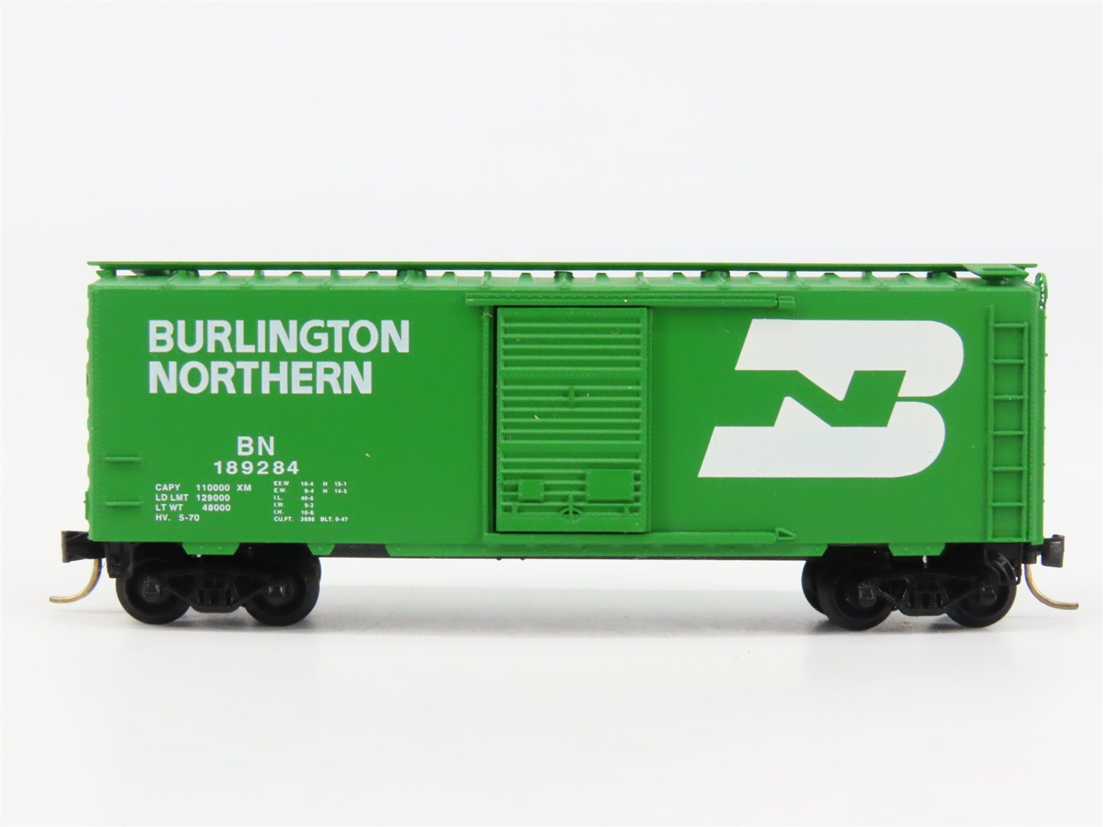 N Scale Micro-Trains 20306 BN Burlington Northern 40' Box Car 189284 RTR