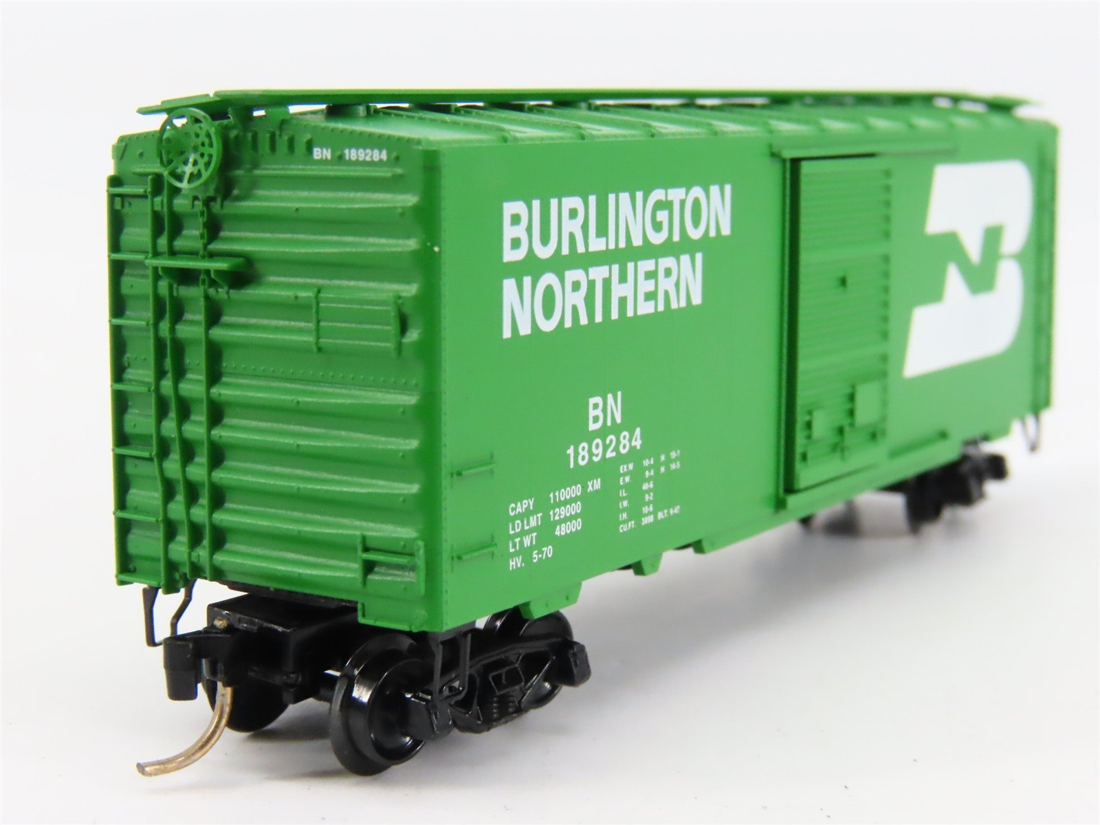 N Scale Micro-Trains 20306 BN Burlington Northern 40' Box Car 189284 RTR