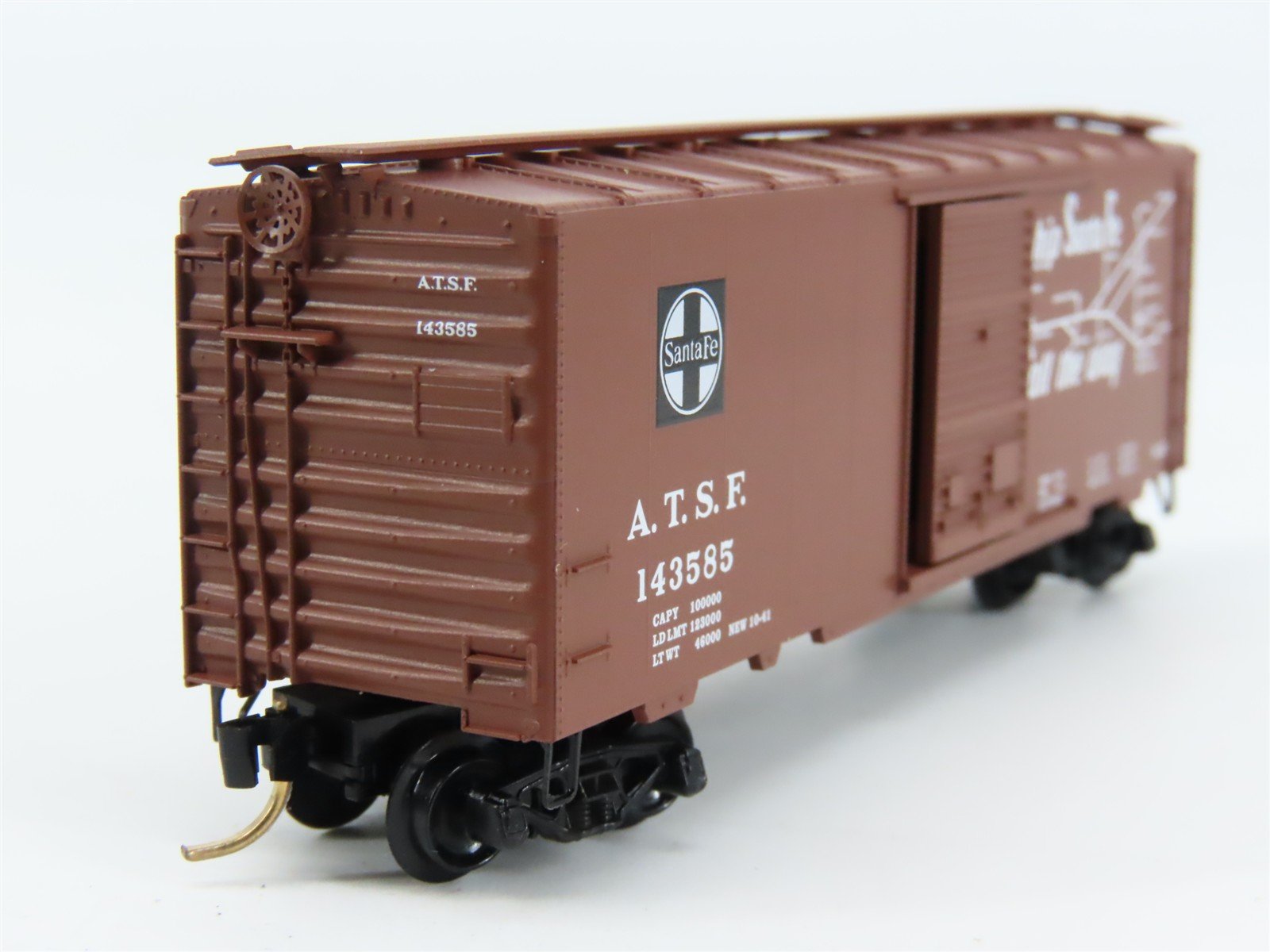 N Scale Micro-Trains 20060 ATSF Santa Fe 40' Box Car 143585 RTR