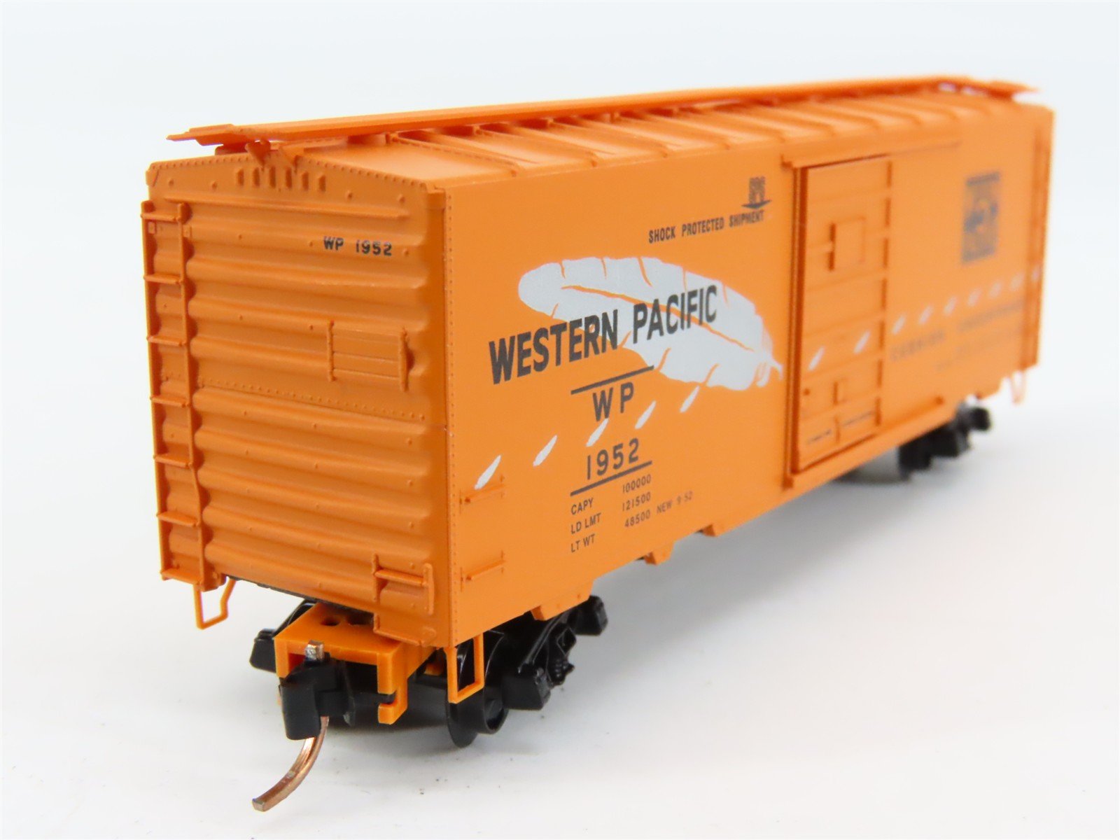 N Scale Micro-Trains 20506 WP Western Pacific 40' Box Car 1952 RTR