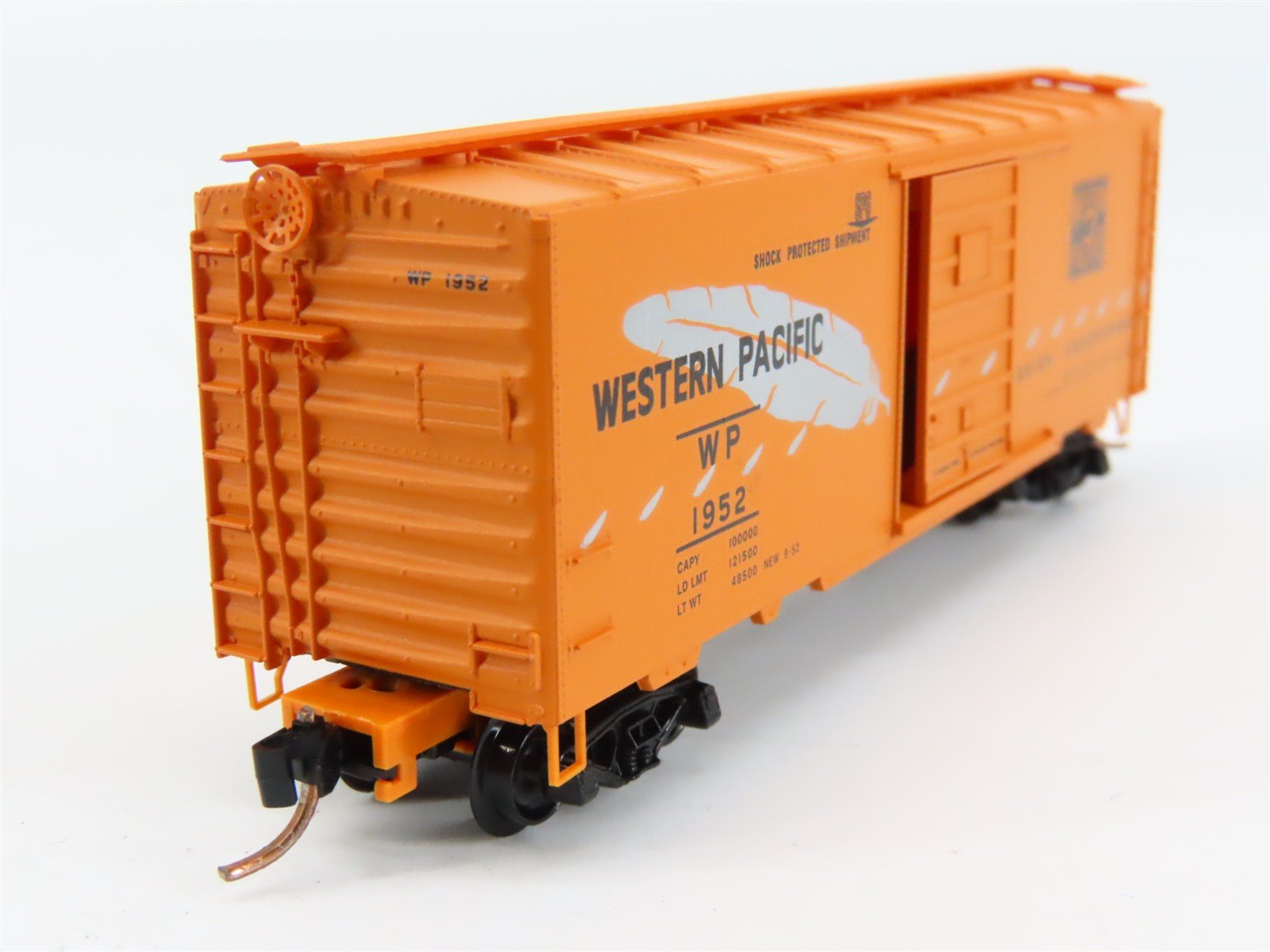 N Scale Micro-Trains 20506 WP Western Pacific 40' Box Car 1952 RTR