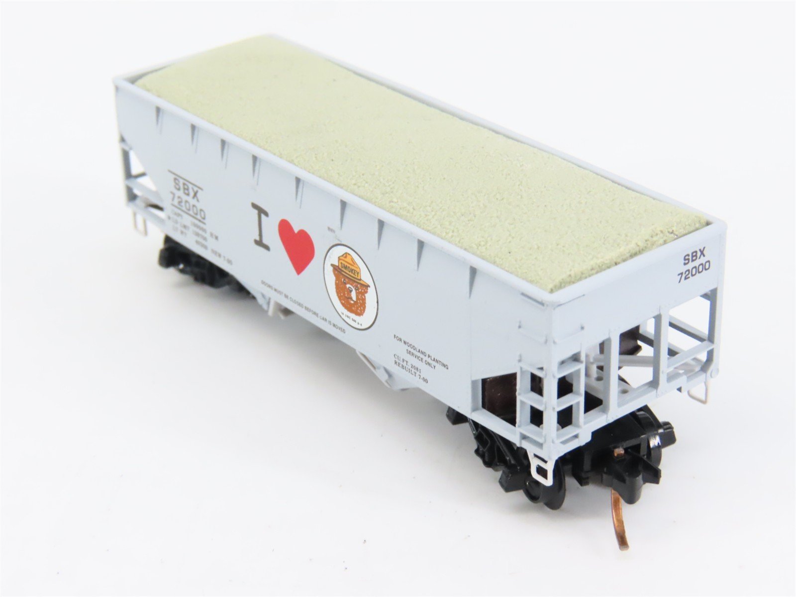 N Scale Micro-Trains 55450 SBX Smokey Bear 33' Hopper 72000 RTR