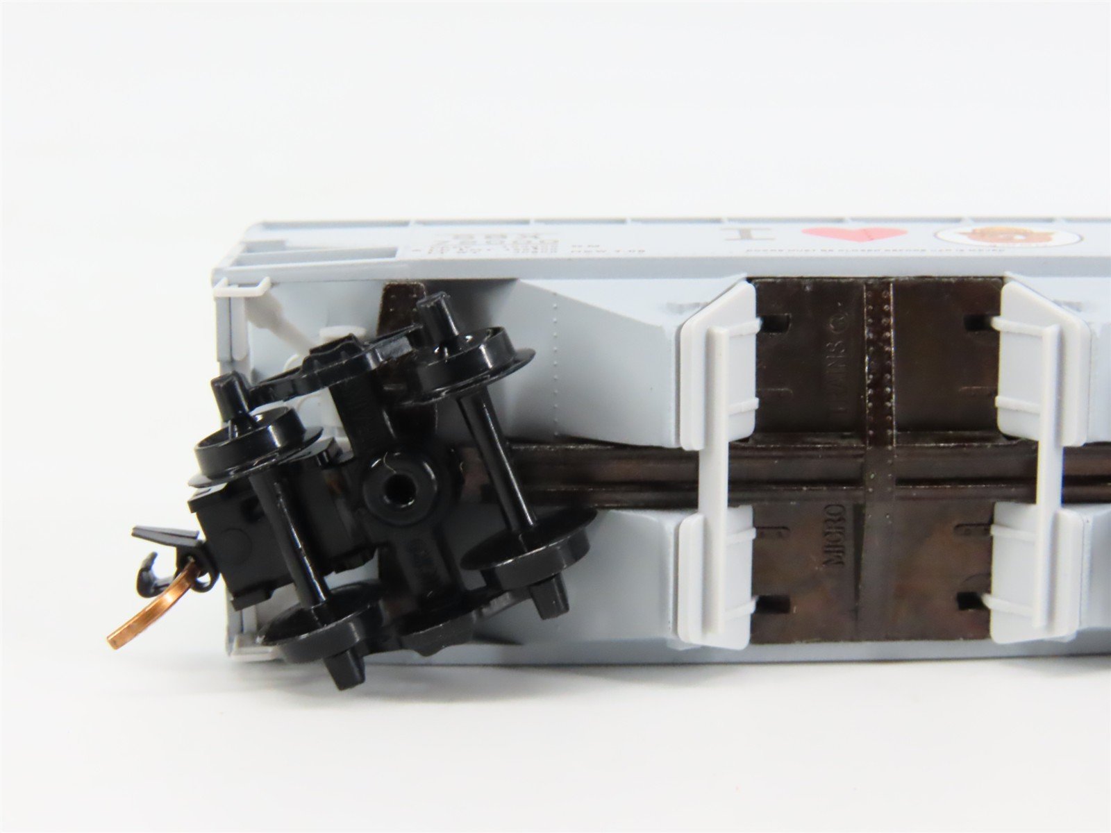 N Scale Micro-Trains 55450 SBX Smokey Bear 33' Hopper 72000 RTR
