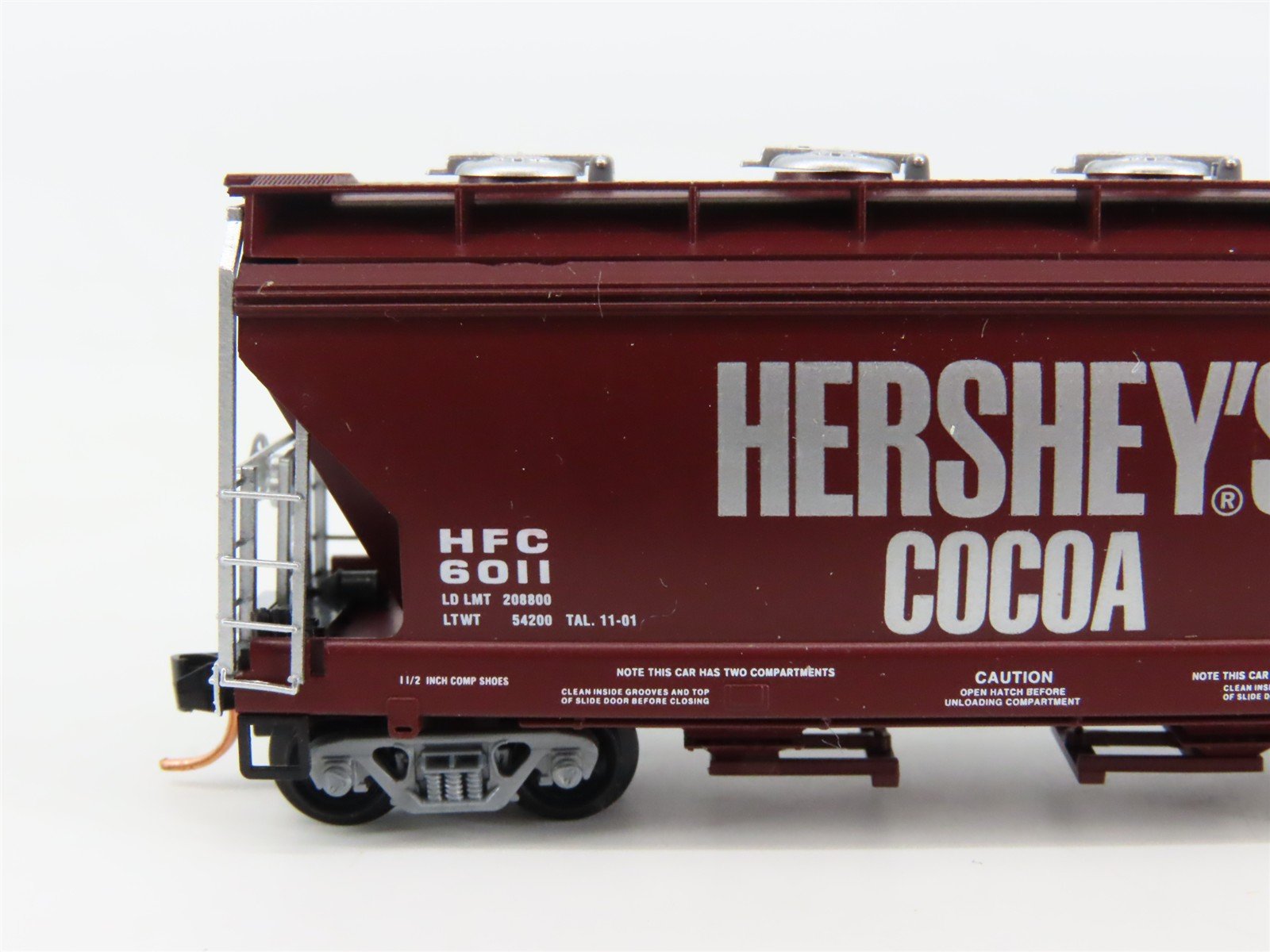 N Scale Micro-Trains 92150 HFC Hershey's Hopper 6011 RTR