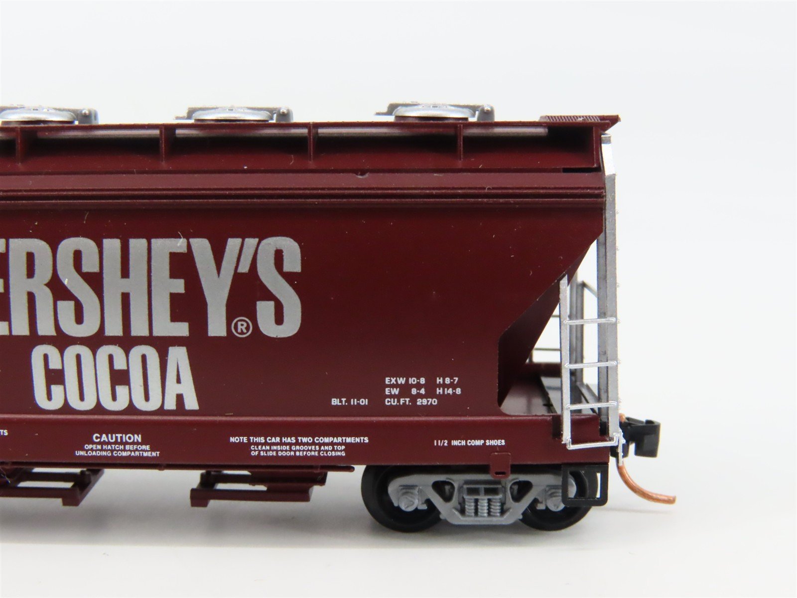 N Scale Micro-Trains 92150 HFC Hershey's Hopper 6011 RTR