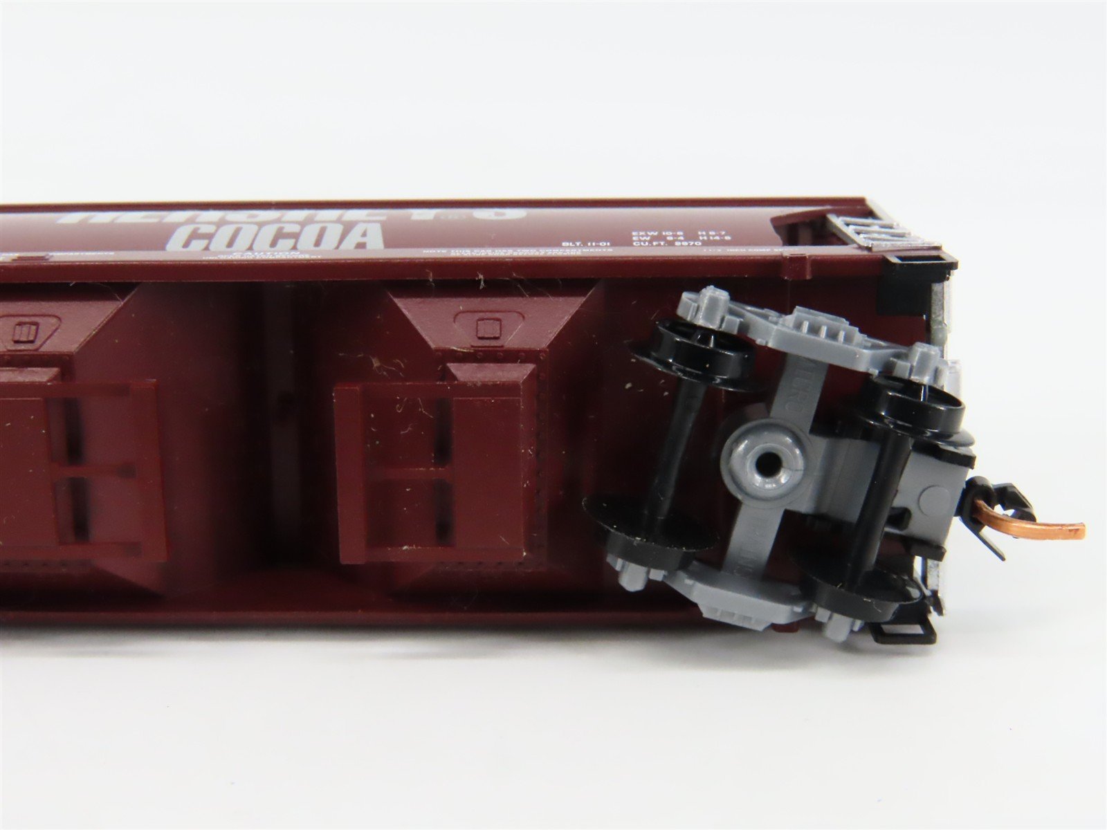 N Scale Micro-Trains 92150 HFC Hershey's Hopper 6011 RTR