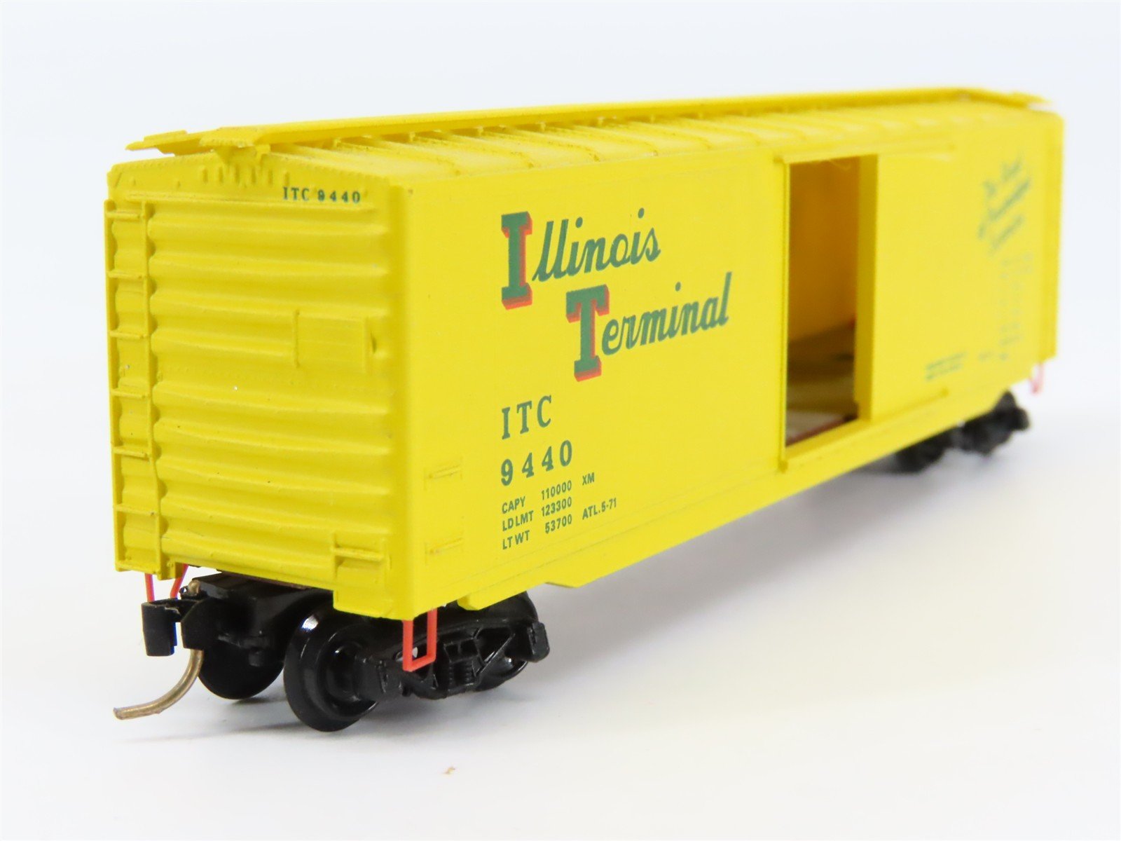 N Scale Micro-Trains ITC Illinois Terminal 50' Box Car 9440 RTR
