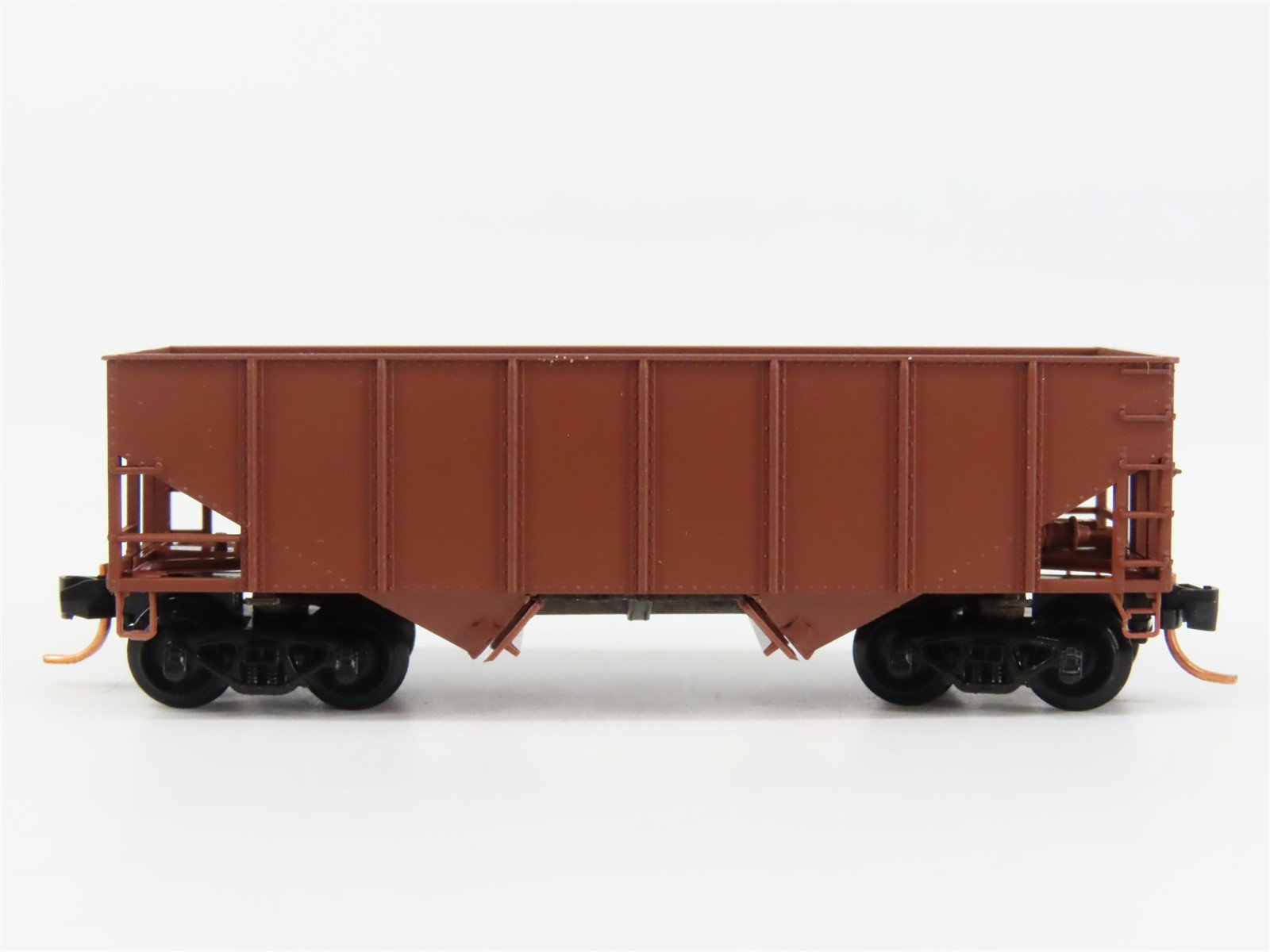 N Scale Micro-Trains 56000 Undecorated 33' Hopper RTR