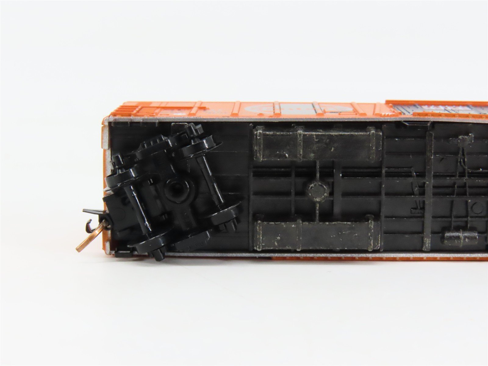 N Scale Micro-Trains 70070 SFRC Santa Fe 51' Reefer 1796 RTR