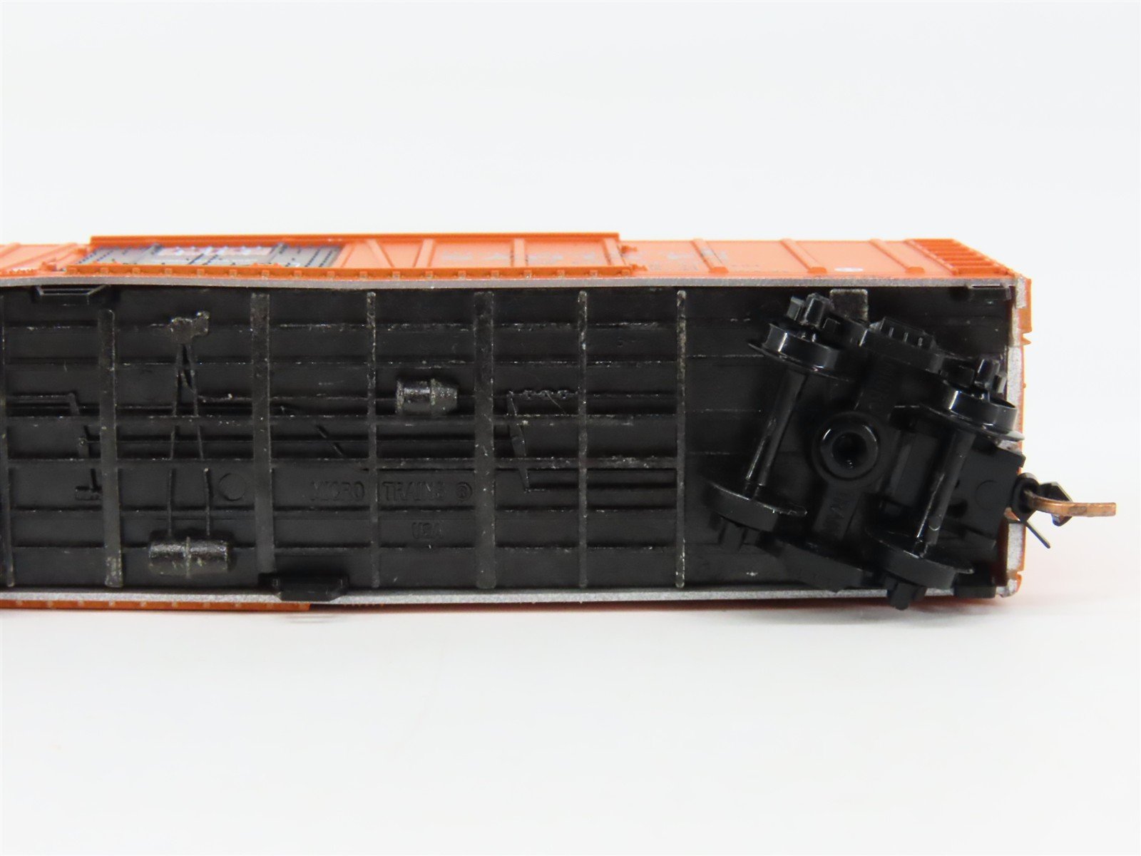 N Scale Micro-Trains 70070 SFRC Santa Fe 51' Reefer 1796 RTR