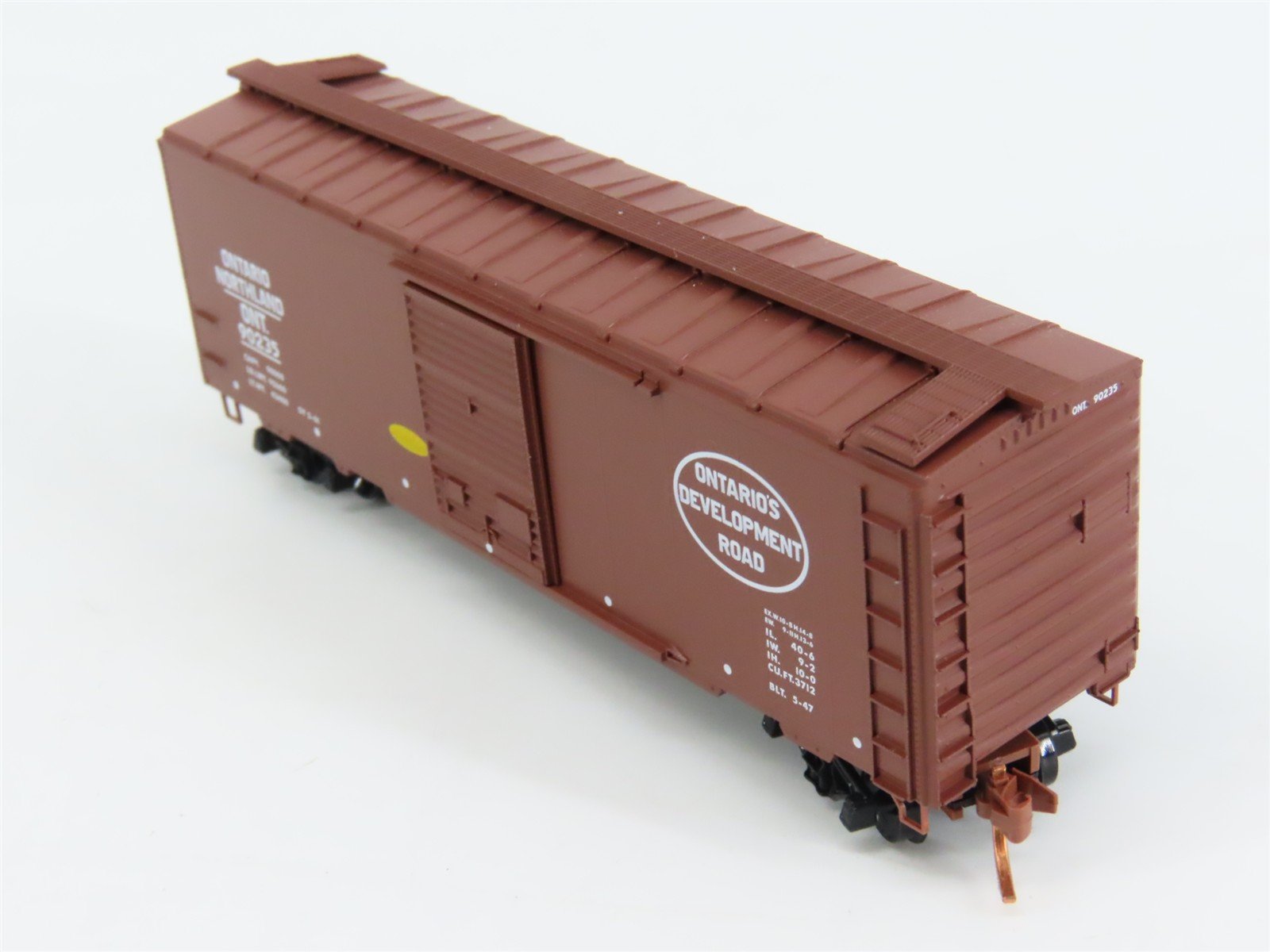 N Scale Micro-Trains 02000376 ONT Ontario Northland 40' Box Car 90235 RTR