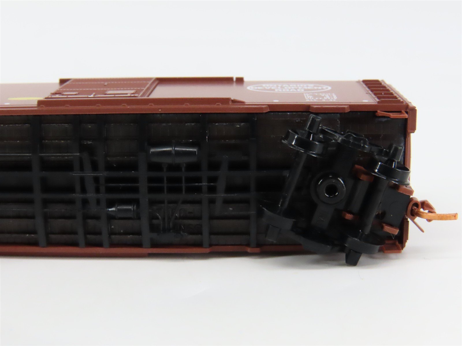 N Scale Micro-Trains 02000376 ONT Ontario Northland 40' Box Car 90235 RTR