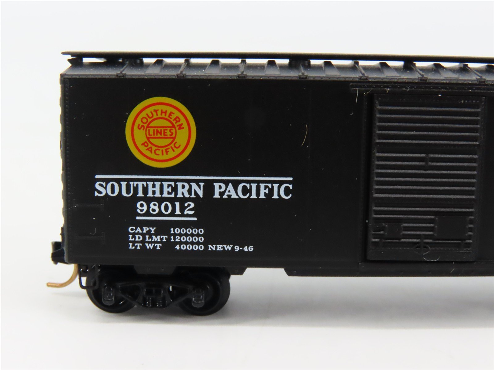 N Scale Micro-Trains SP Southern Pacific 40' Box Car 98012 RTR