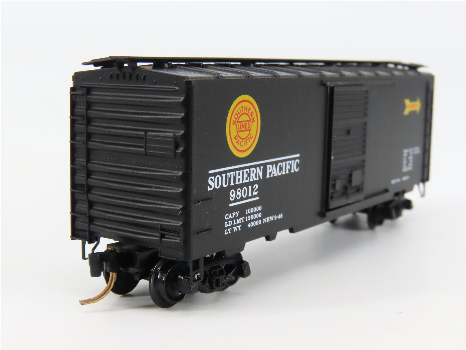 N Scale Micro-Trains SP Southern Pacific 40' Box Car 98012 RTR
