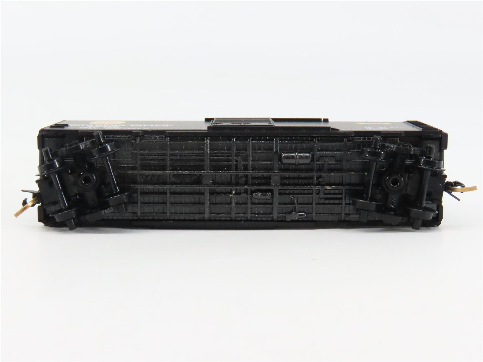 N Scale Micro-Trains SP Southern Pacific 40' Box Car 98012 RTR