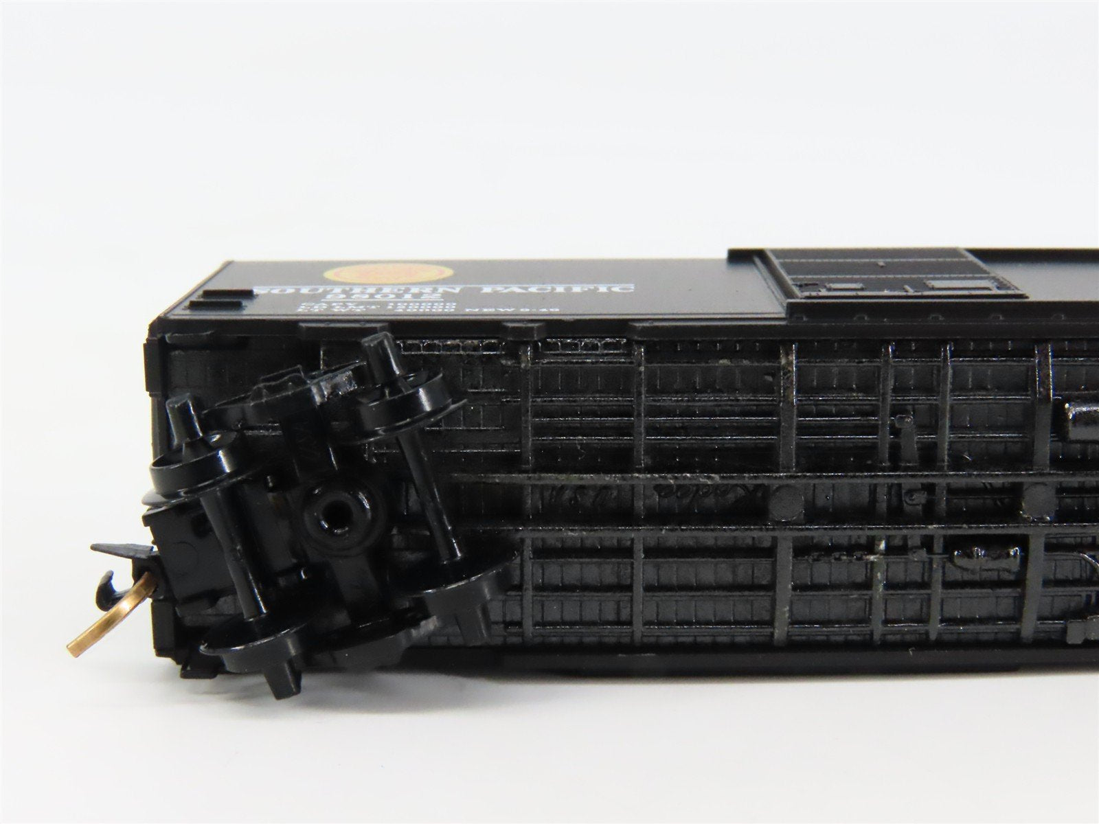 N Scale Micro-Trains SP Southern Pacific 40' Box Car 98012 RTR