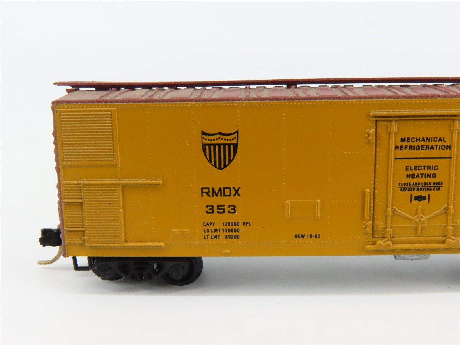 N Scale Micro-Trains RMDX American Refrigerator Transit Co. Reefer 353 RTR